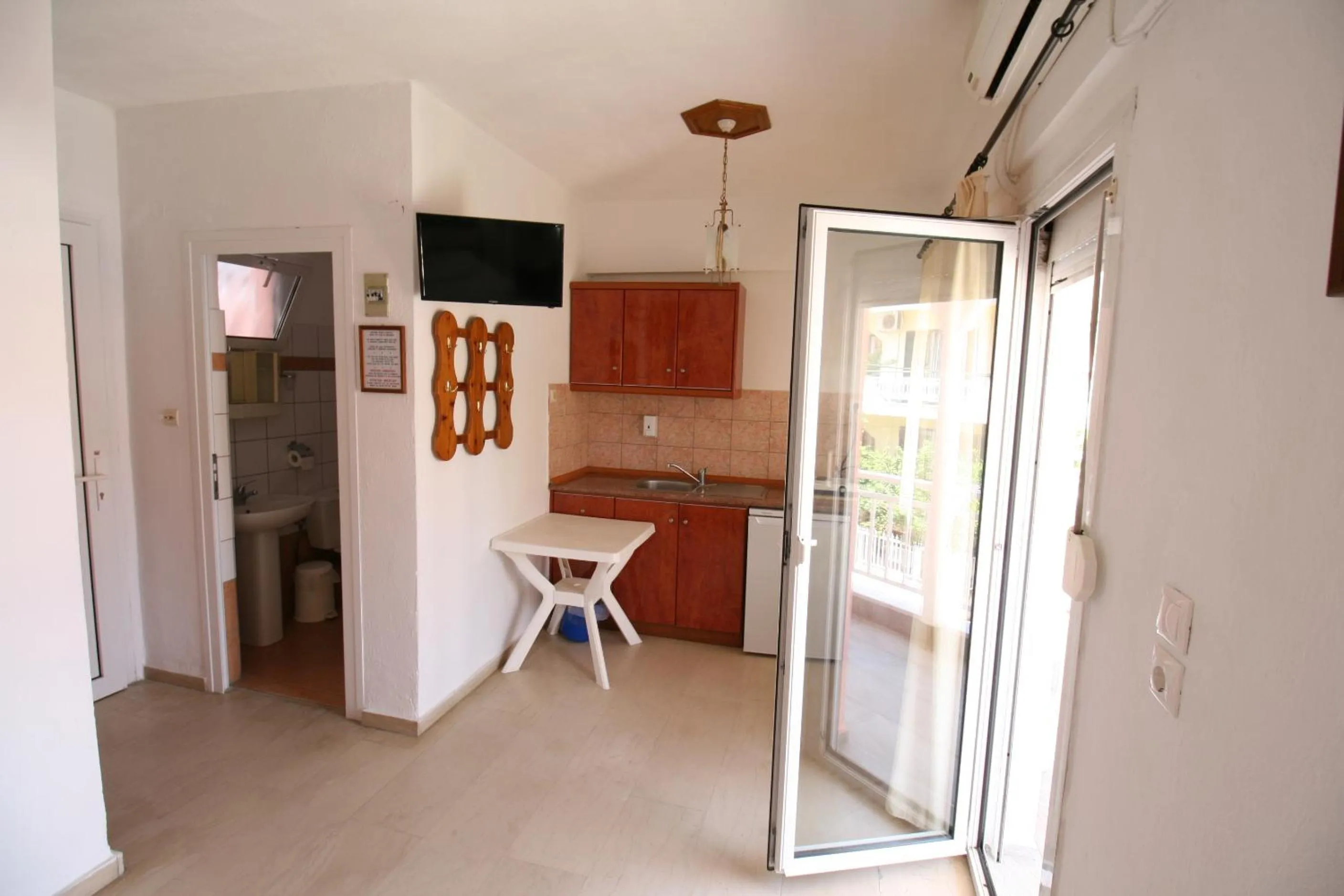 Photo of the whole room in SARTI CENTER studios