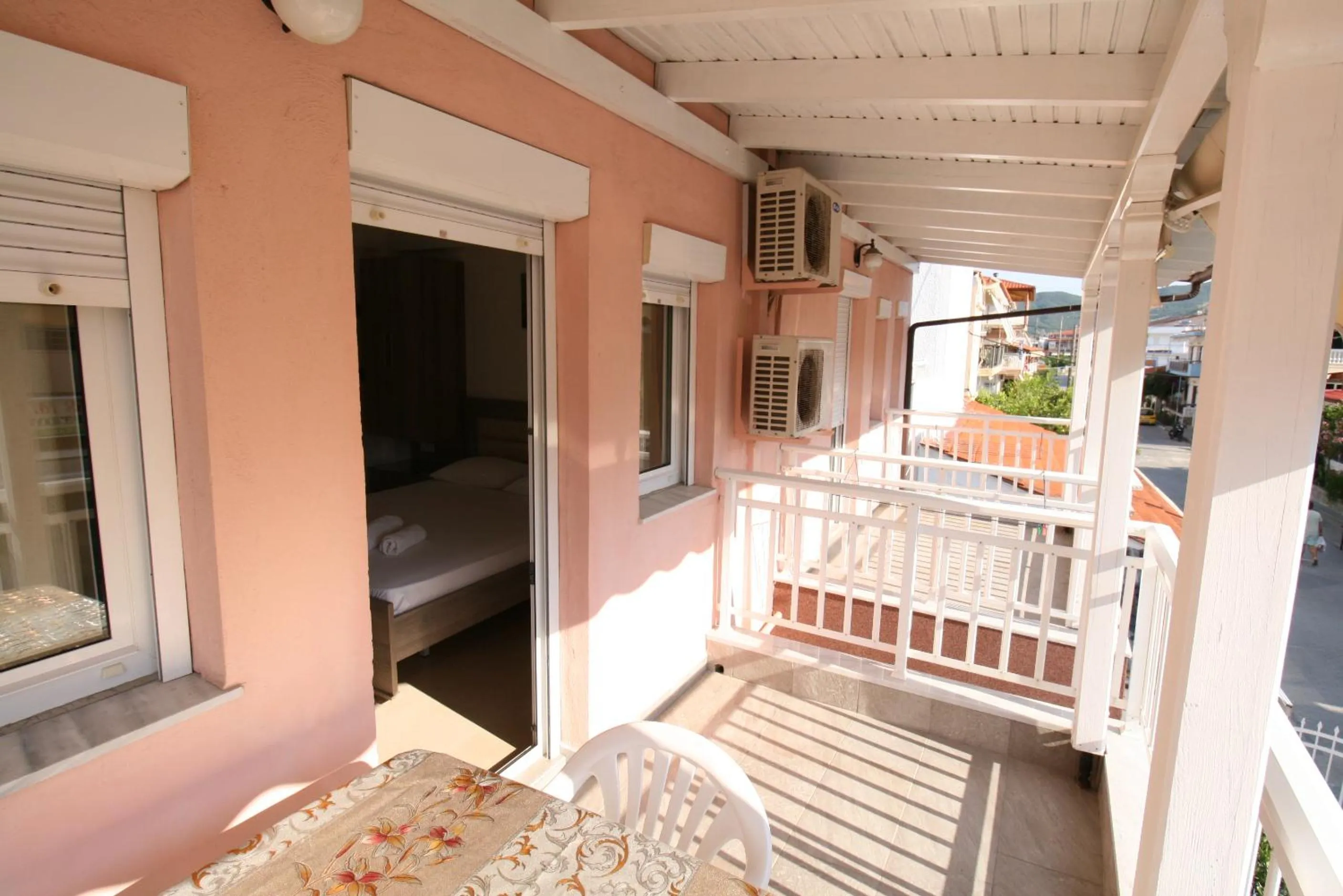 Balcony/Terrace in SARTI CENTER studios