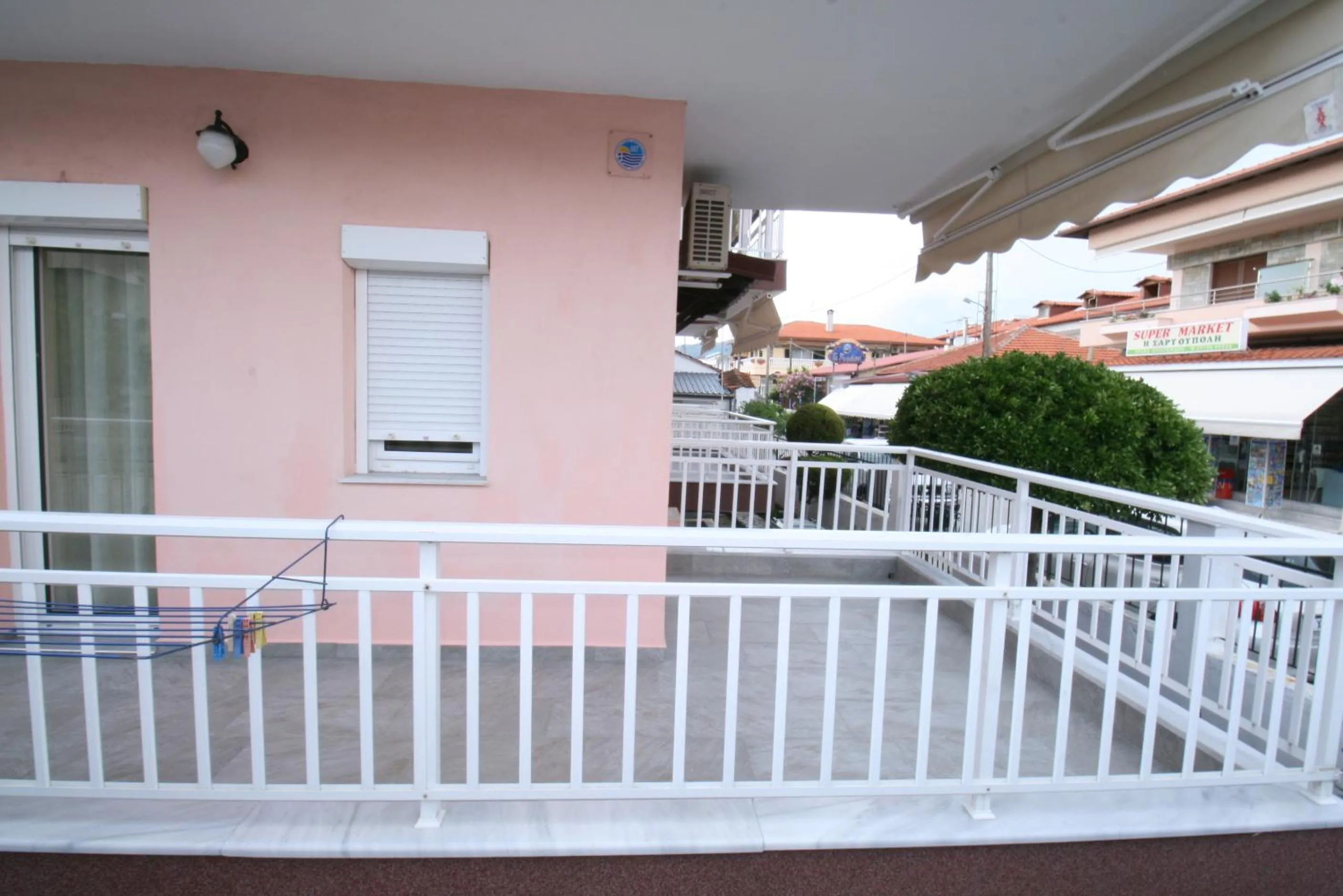 Balcony/Terrace in SARTI CENTER studios