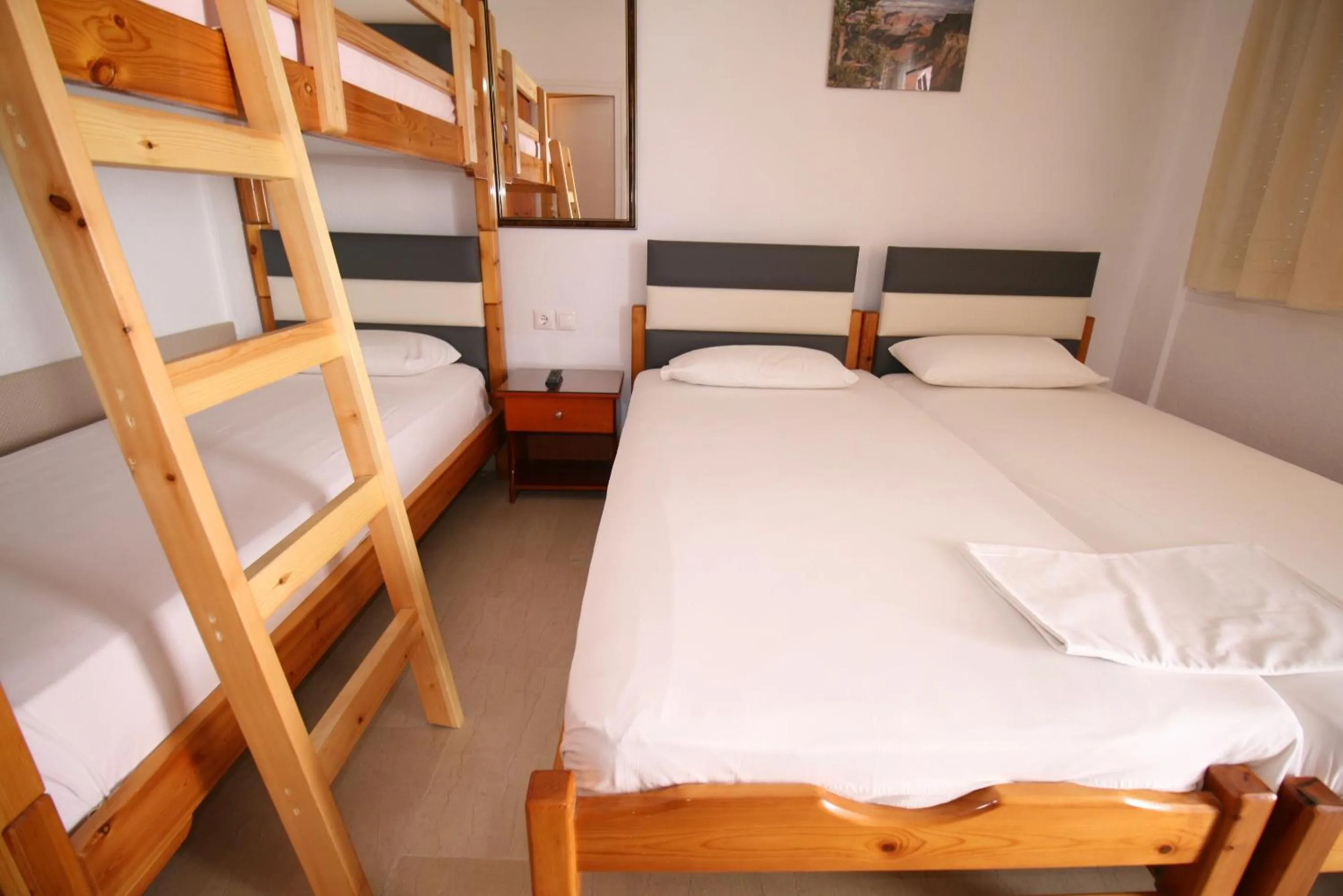 Photo of the whole room in SARTI CENTER studios