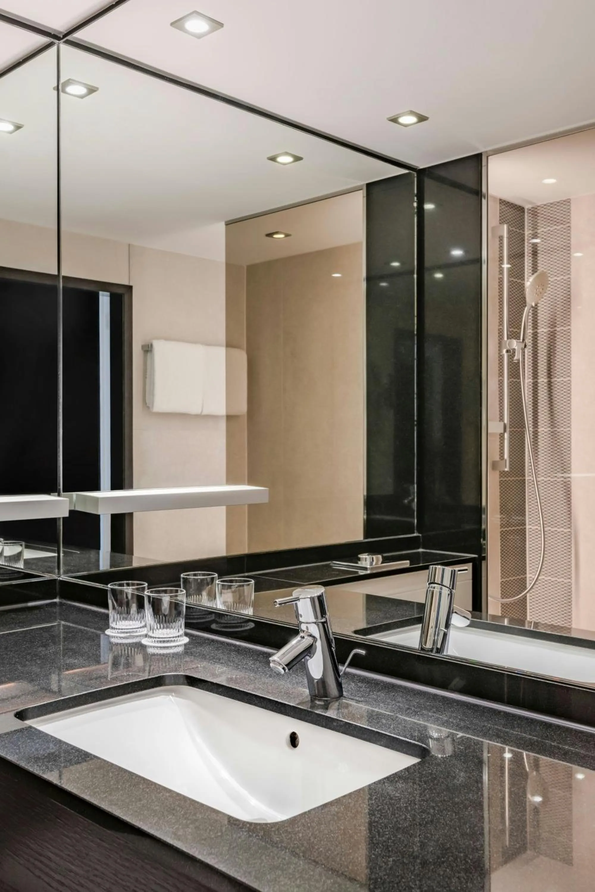 Bathroom in Munich Marriott Hotel