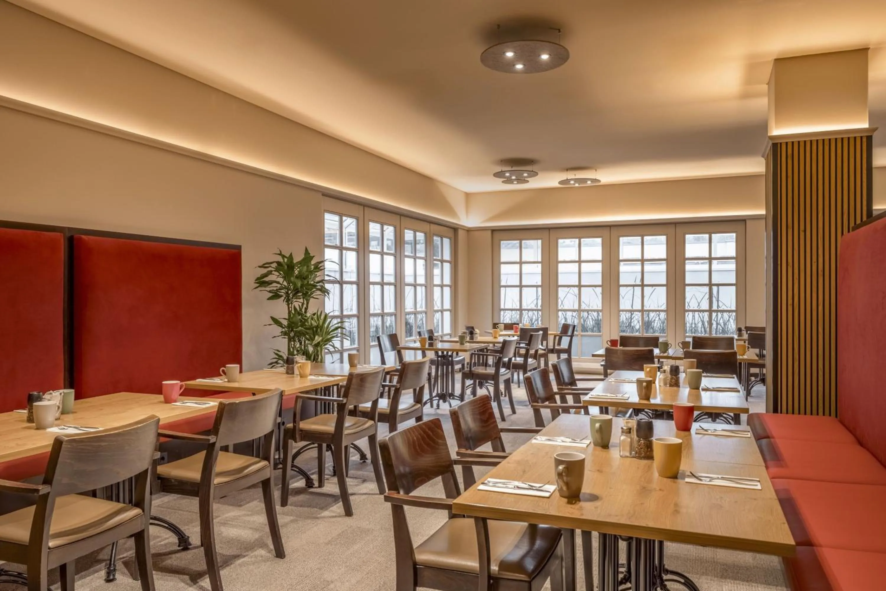 Restaurant/places to eat in Munich Marriott Hotel