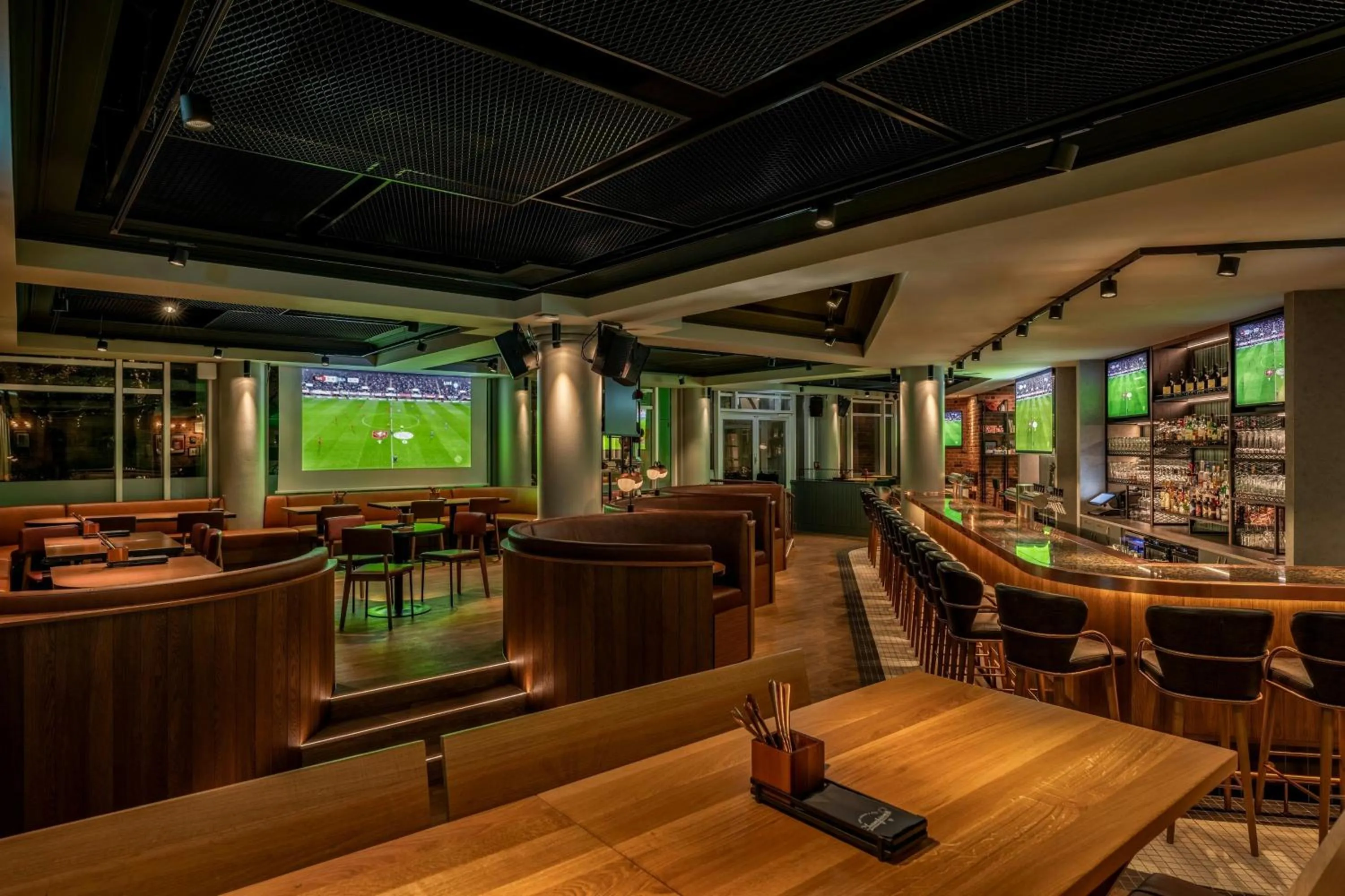 Restaurant/places to eat in Munich Marriott Hotel