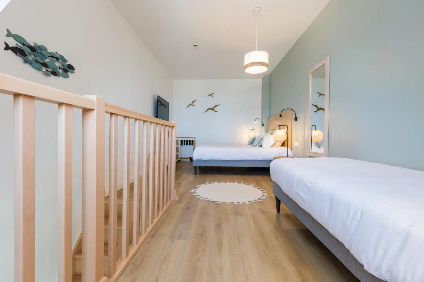 Photo of the whole room, Bed in Hôtel & Spa FACE À LA MER