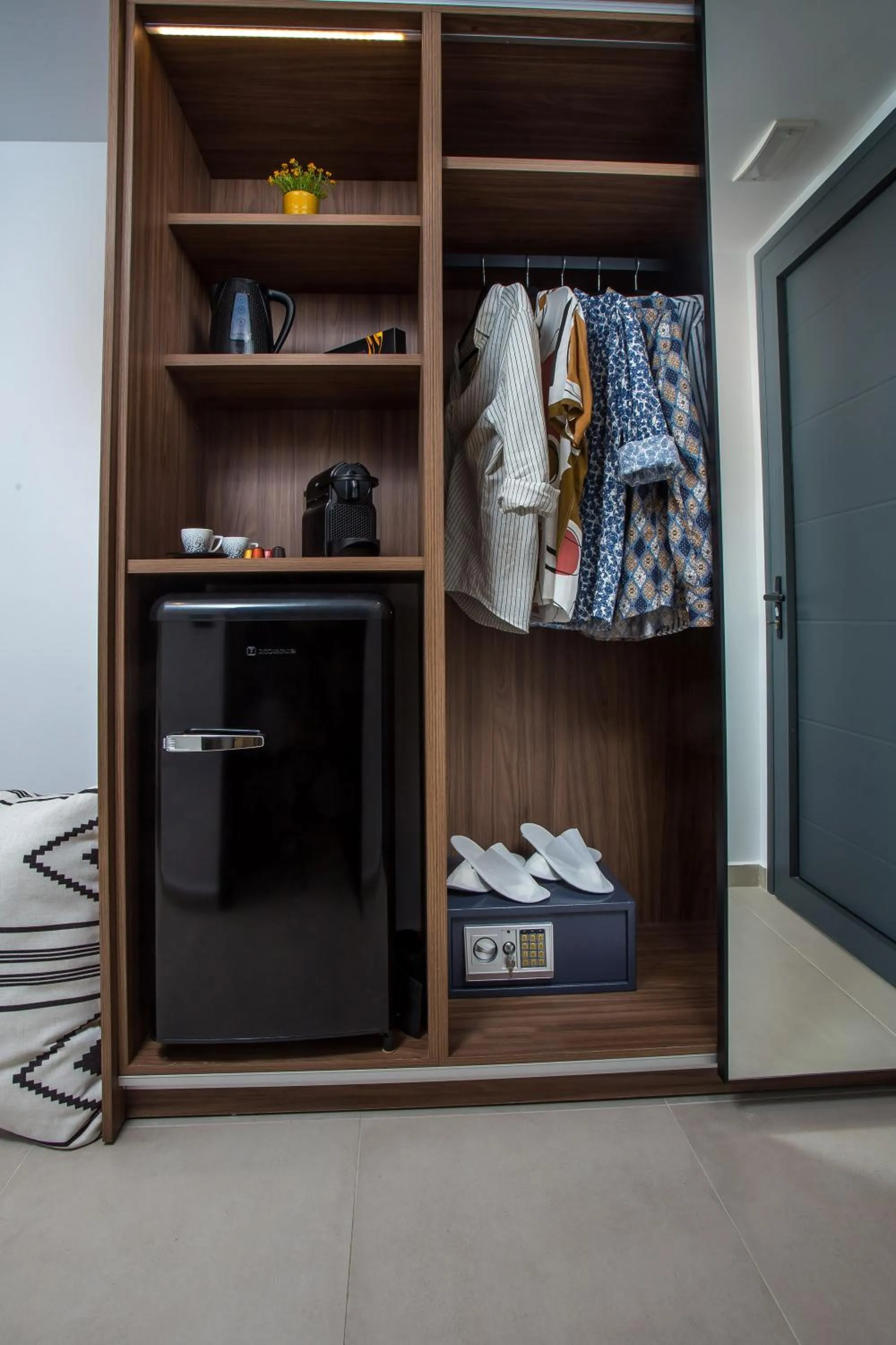 Photo of the whole room in Vanik Suites