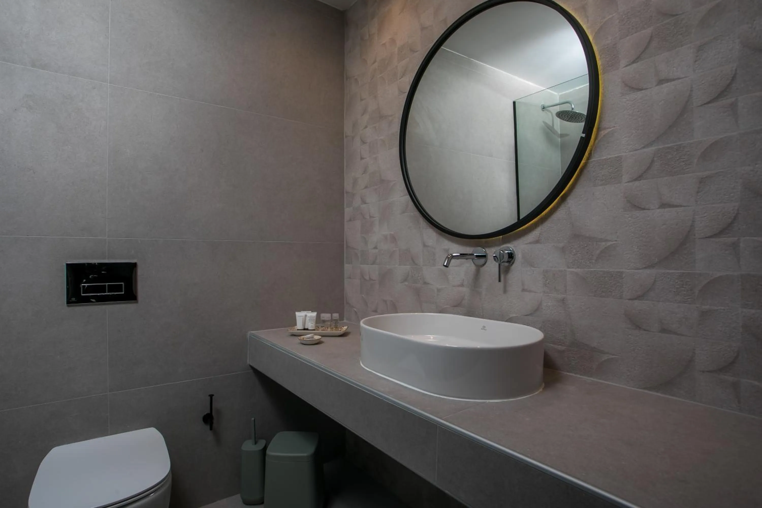 Bathroom in Vanik Suites