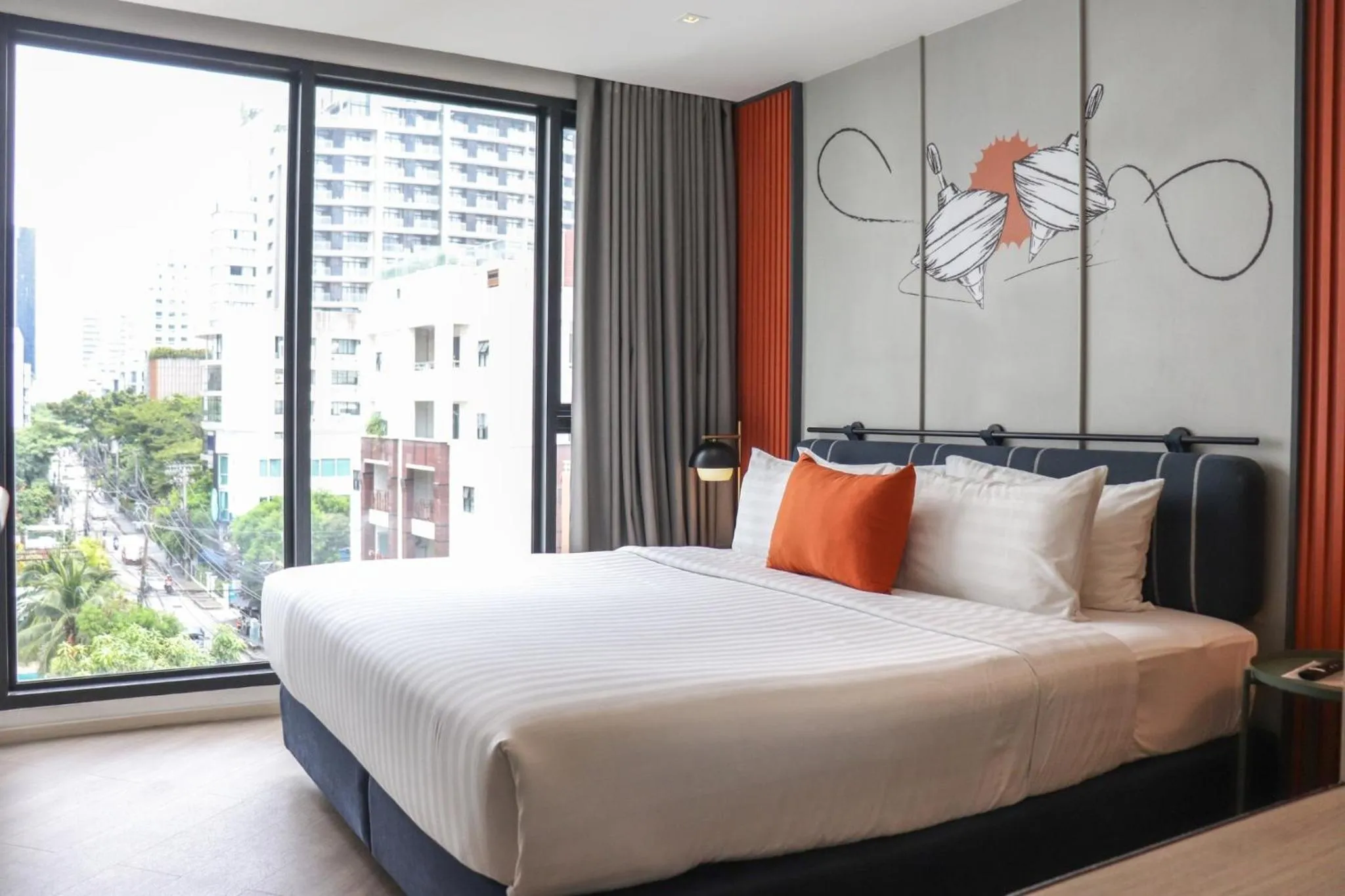 Bed in The Quart Ruamrudee by UHG