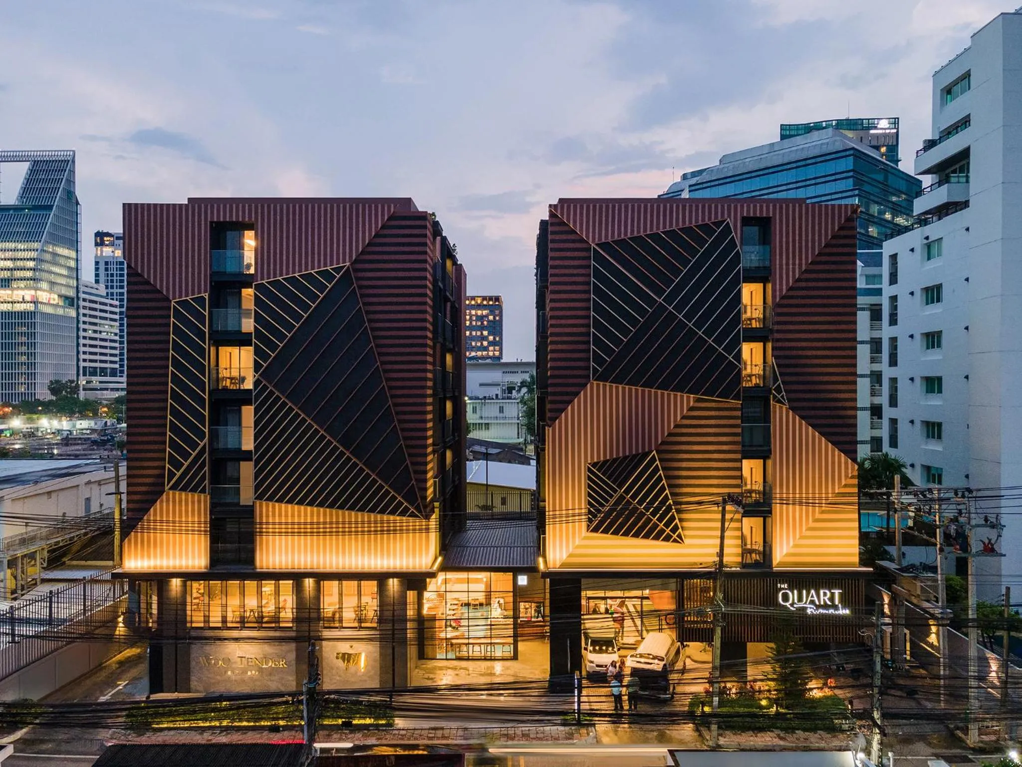 Property building in The Quart Ruamrudee by UHG