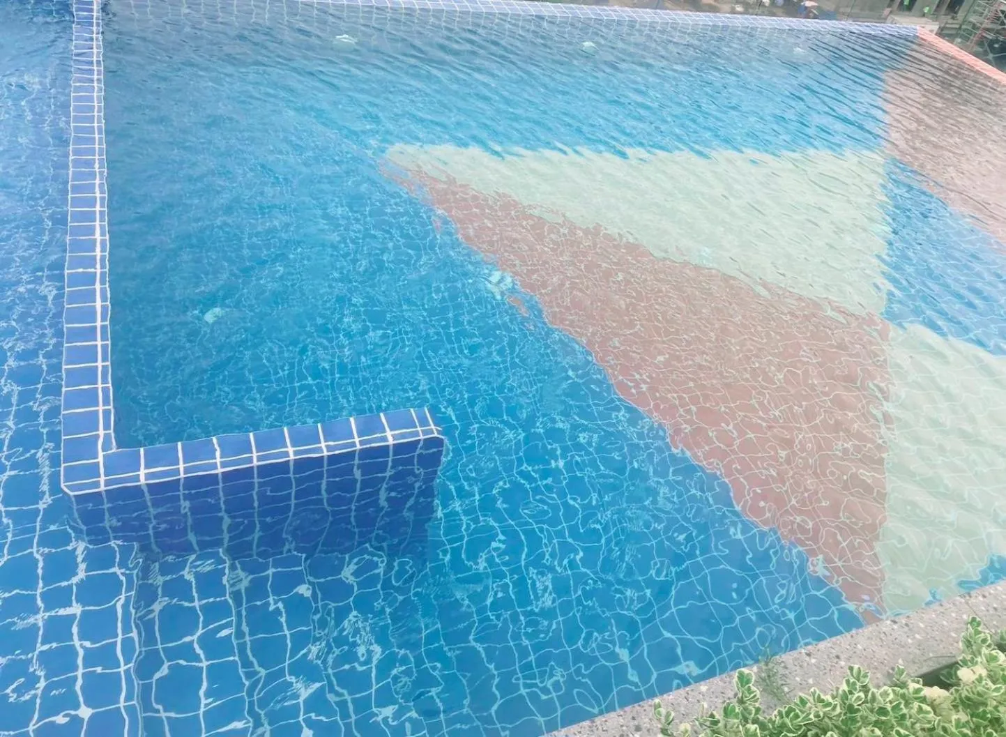 The Quart Ruamrudee by UHG