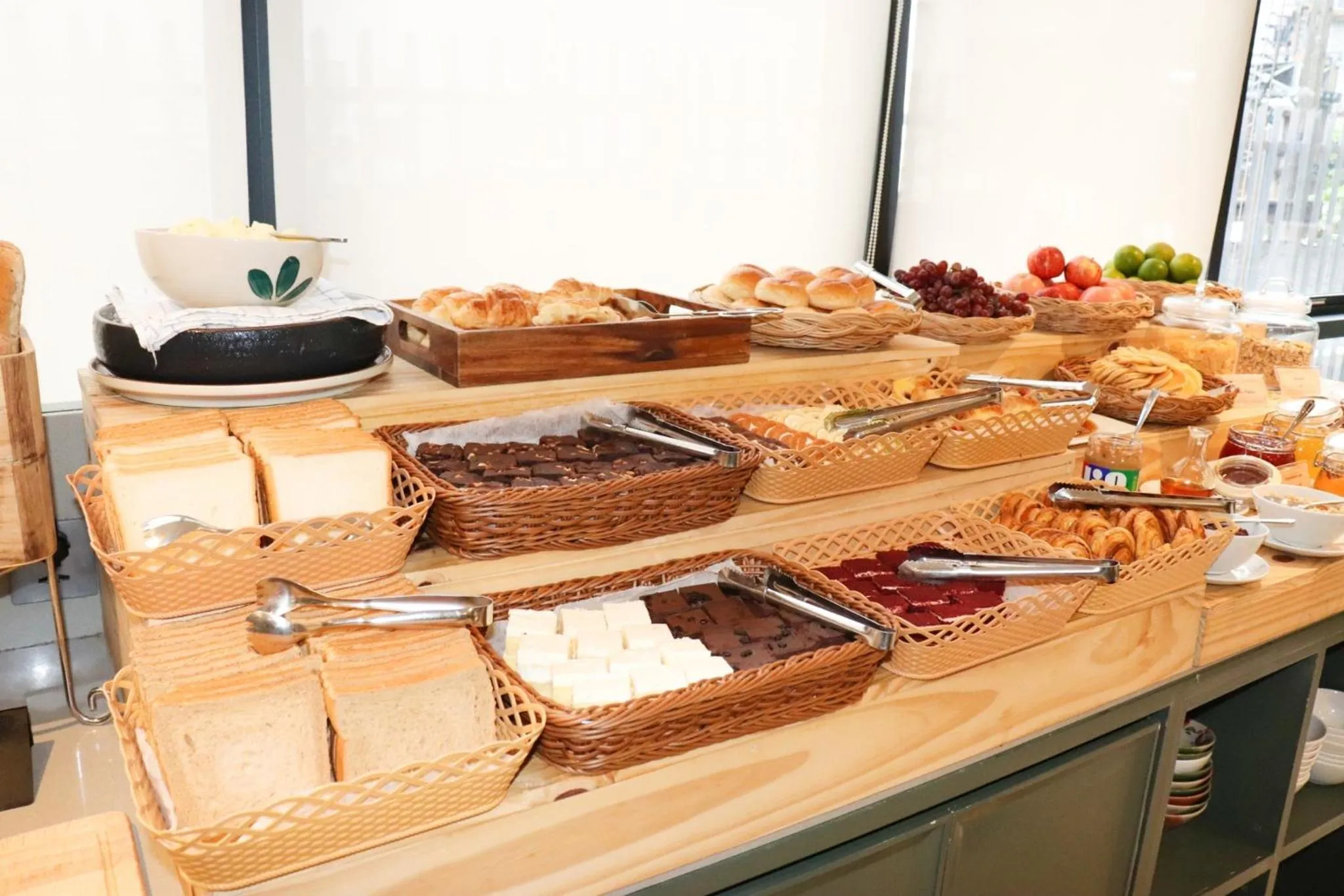 The Quart Ruamrudee by UHG