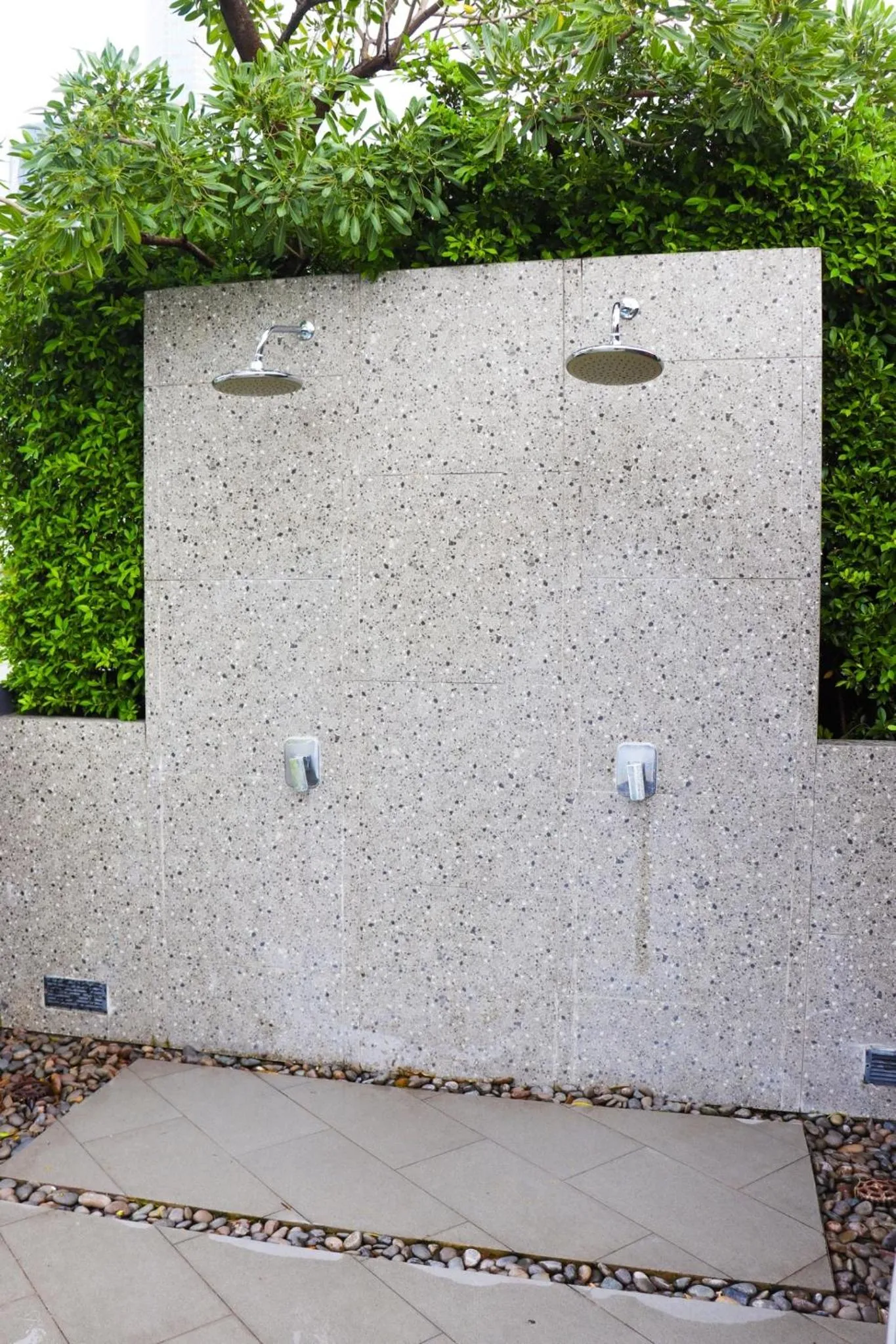 The Quart Ruamrudee by UHG