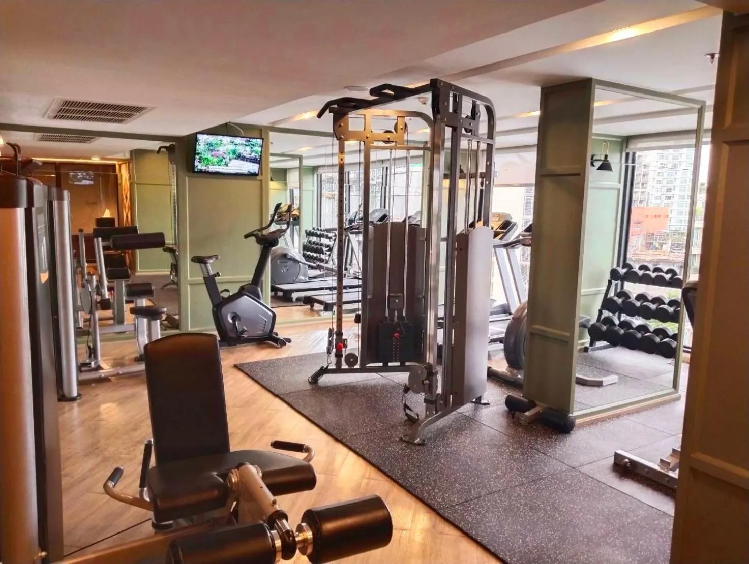 The Quart Ruamrudee by UHG