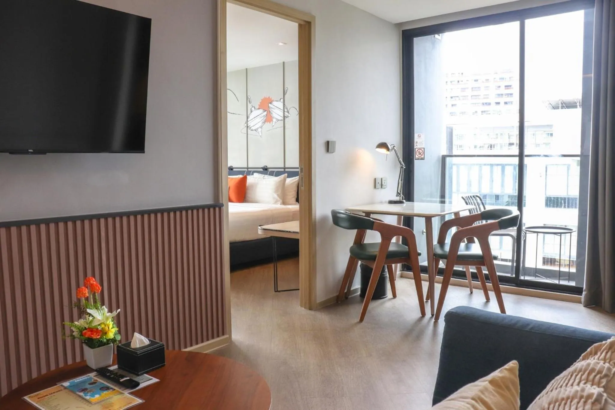 The Quart Ruamrudee by UHG