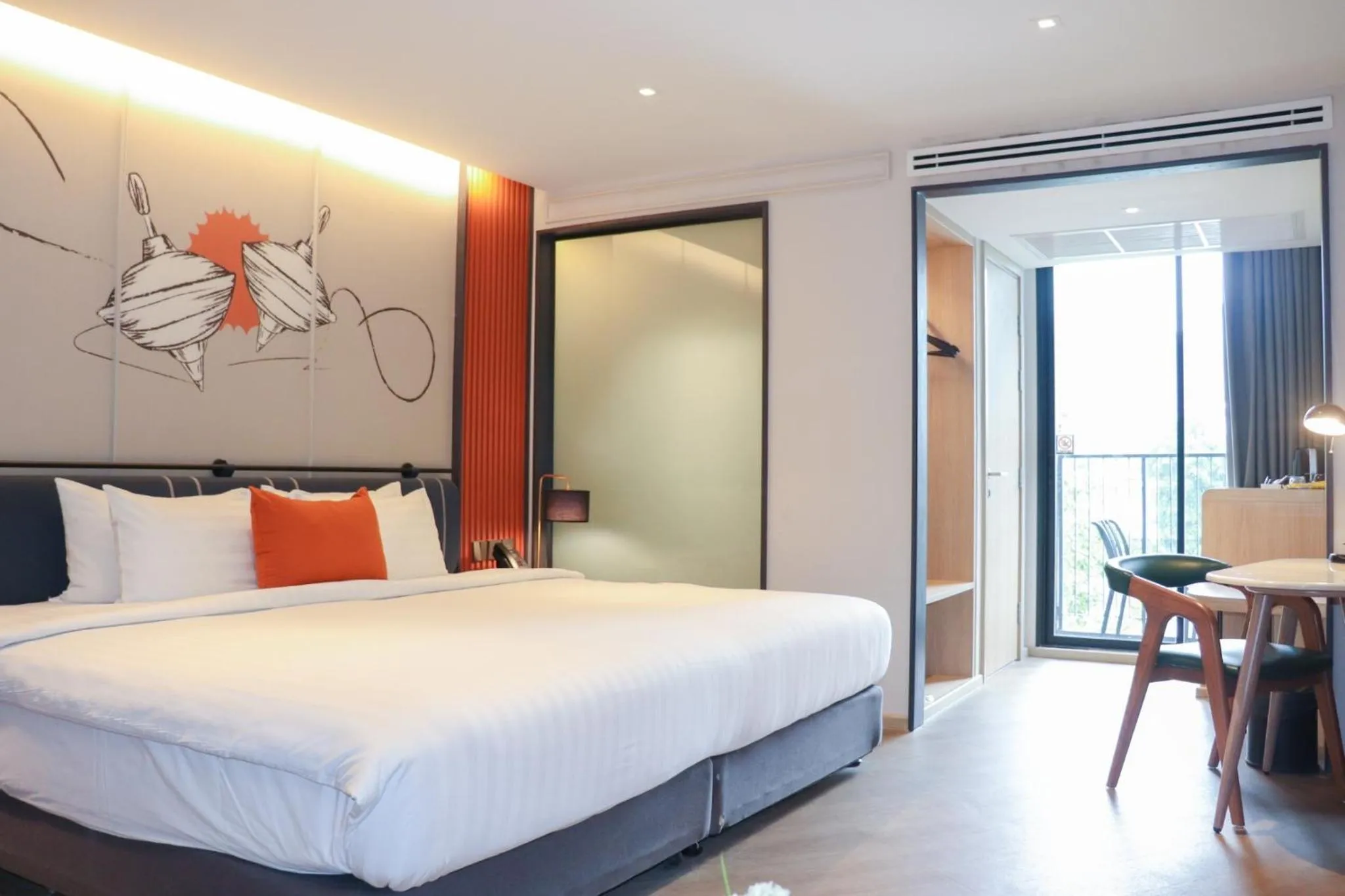 Bed in The Quart Ruamrudee by UHG