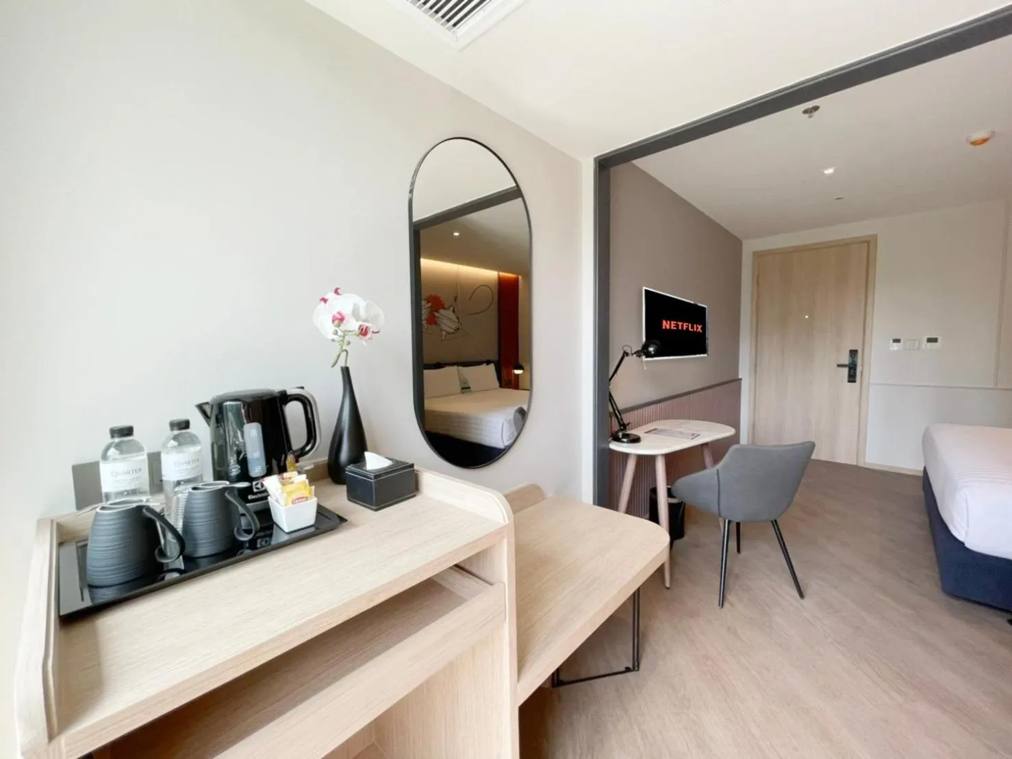 Coffee/tea facilities, Bed in The Quart Ruamrudee by UHG