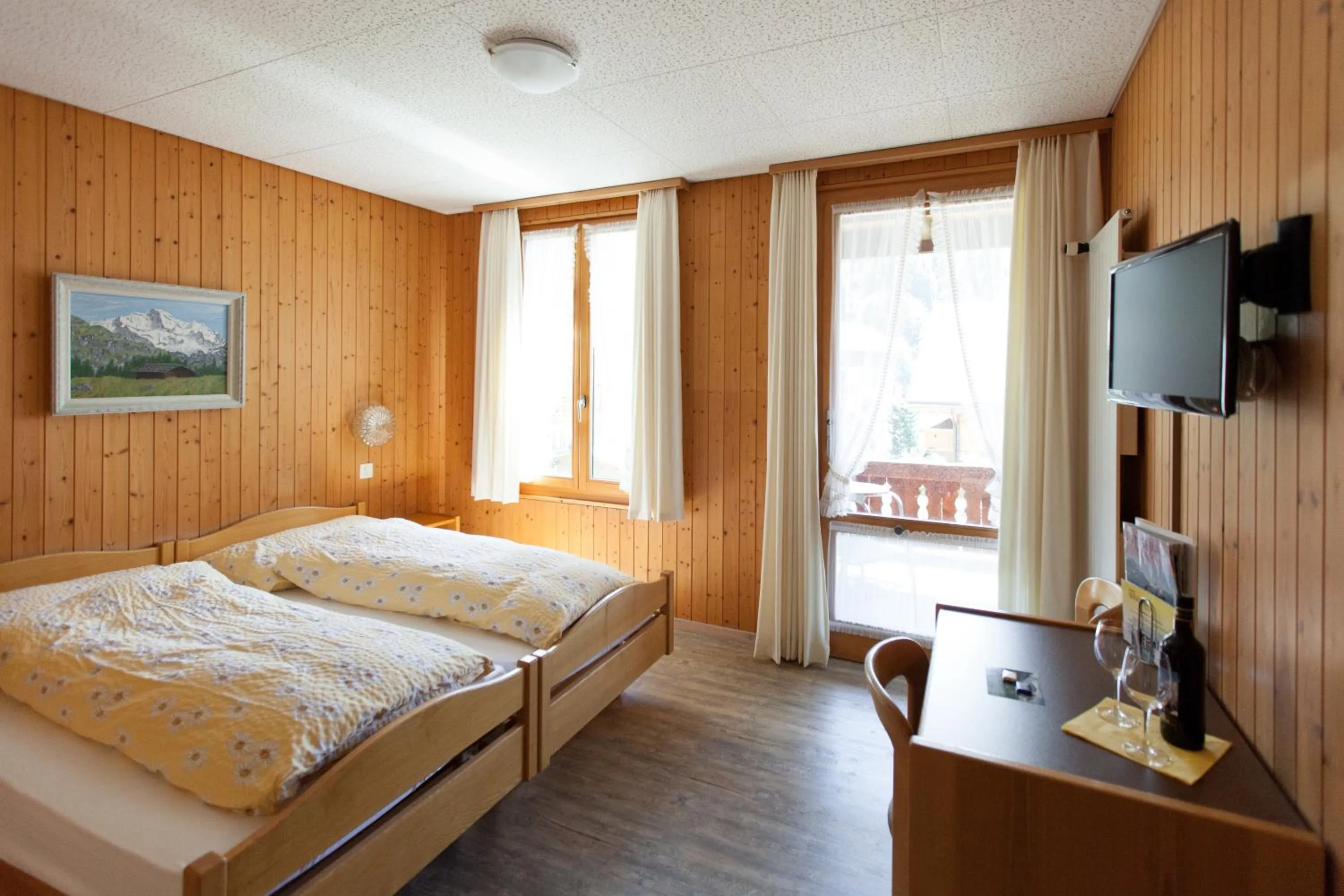 Day, Bed in Hotel Edelweiss