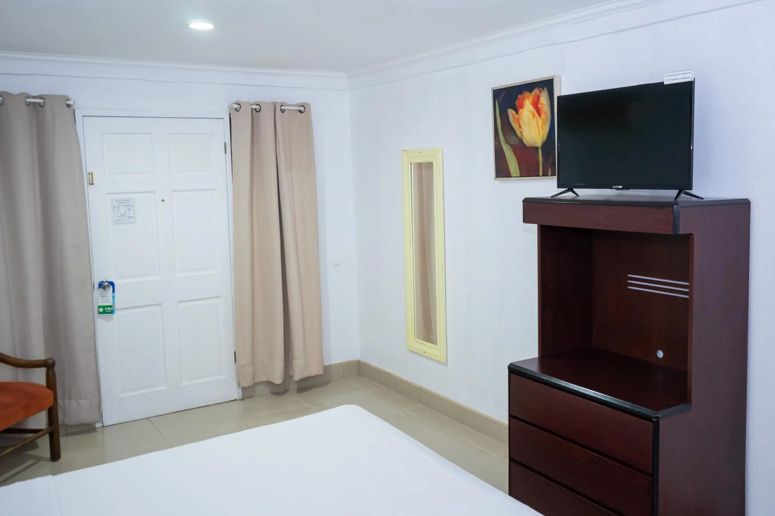 Bedroom, Bed in Hotel Zima