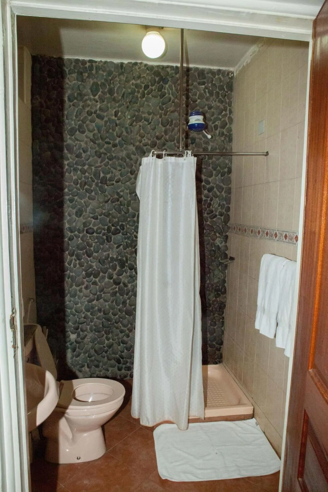 Bathroom in Khweza Bed and Breakfast