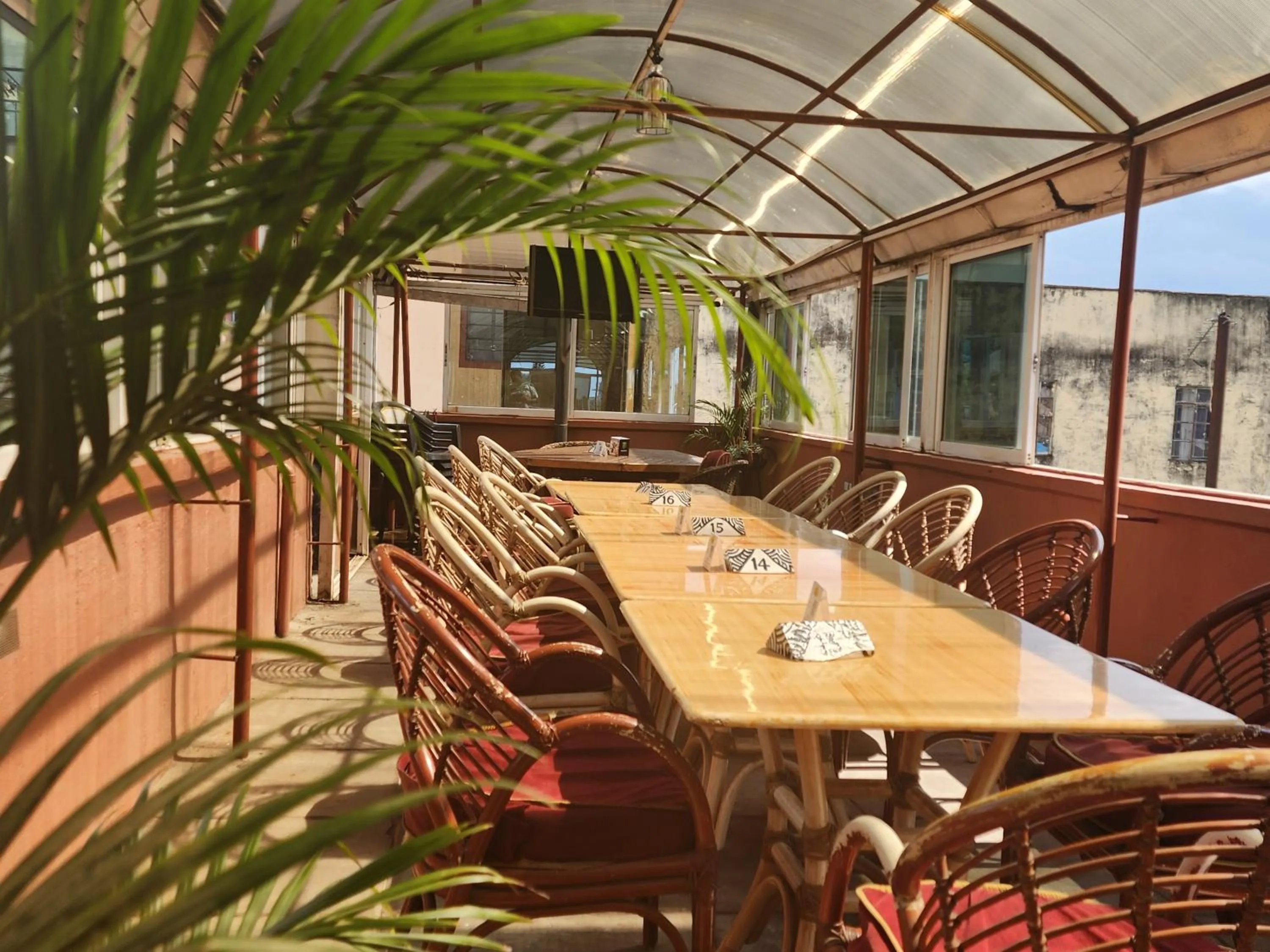 Restaurant/places to eat in Khweza Bed and Breakfast