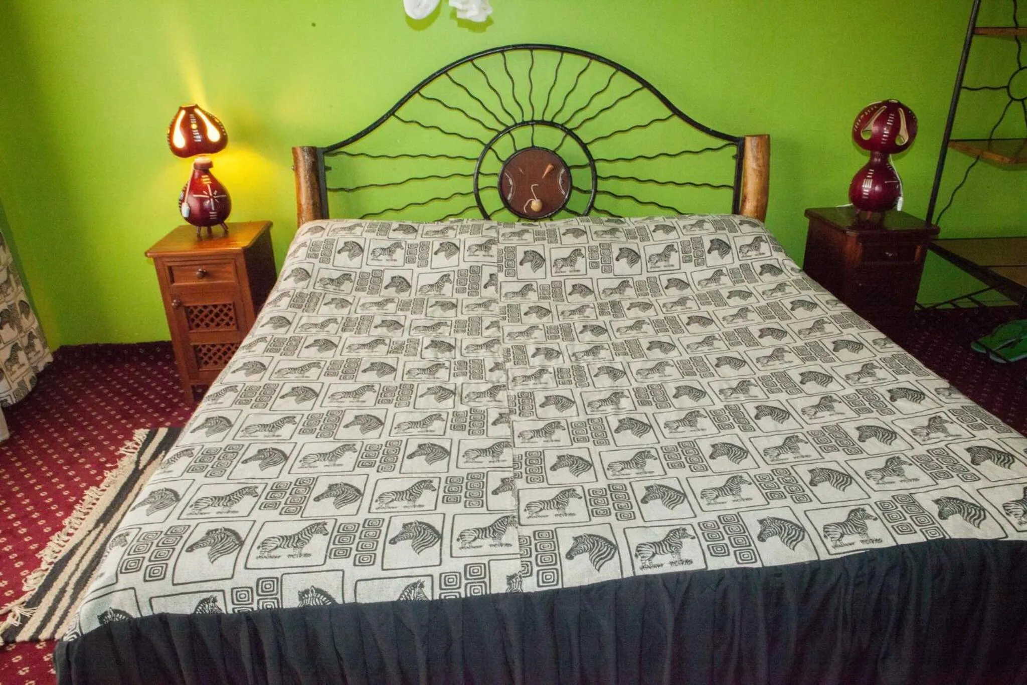 Bed in Khweza Bed and Breakfast