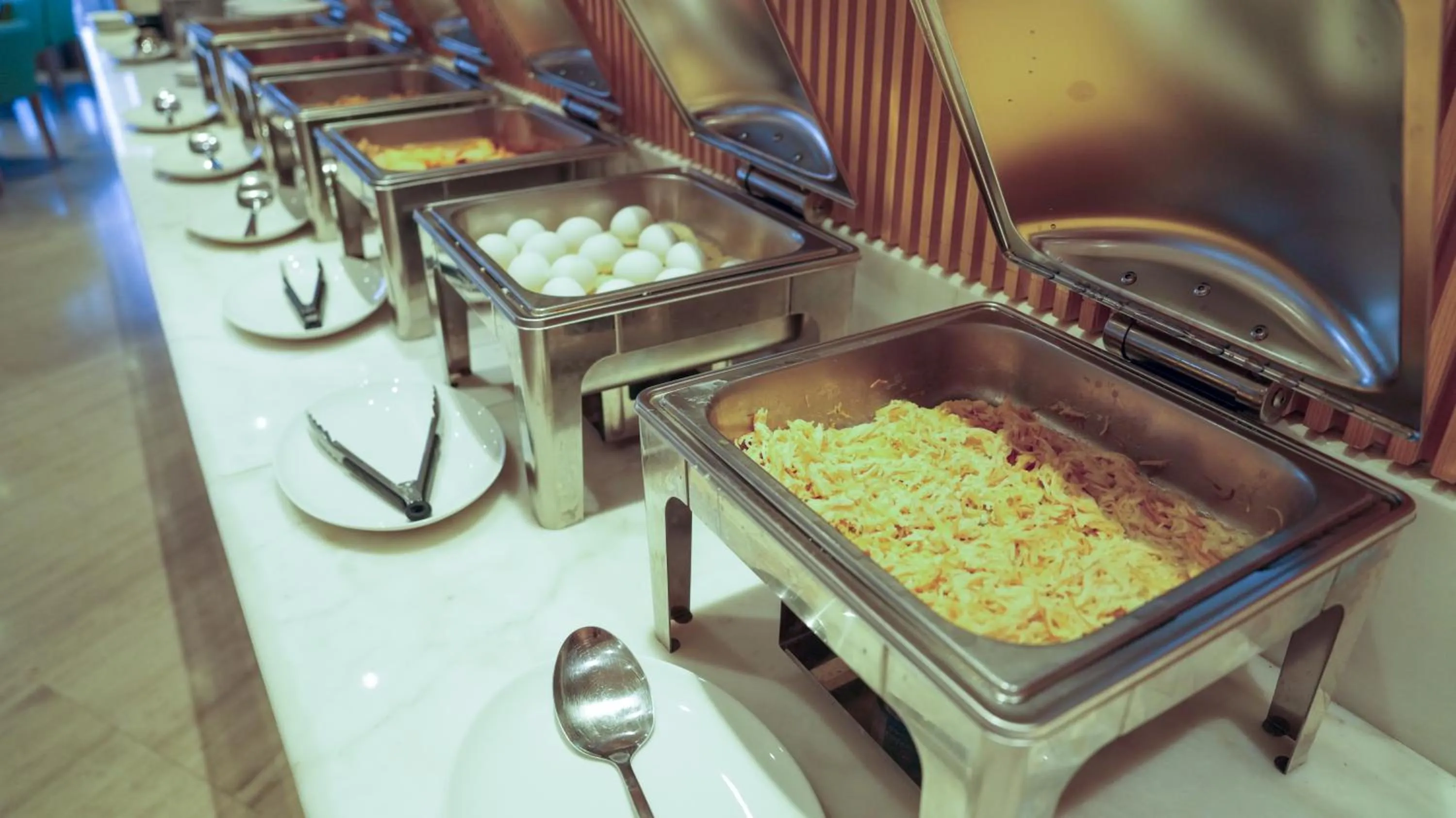 Restaurant/places to eat in Aram Hotel - AlMeshael Exit 18 فندق آرام - حي المشاعل مخرج 18