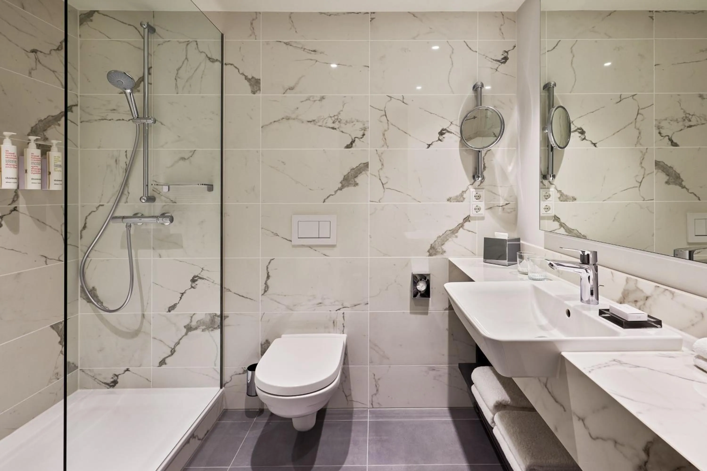 Bathroom in Hamburg Marriott Hotel