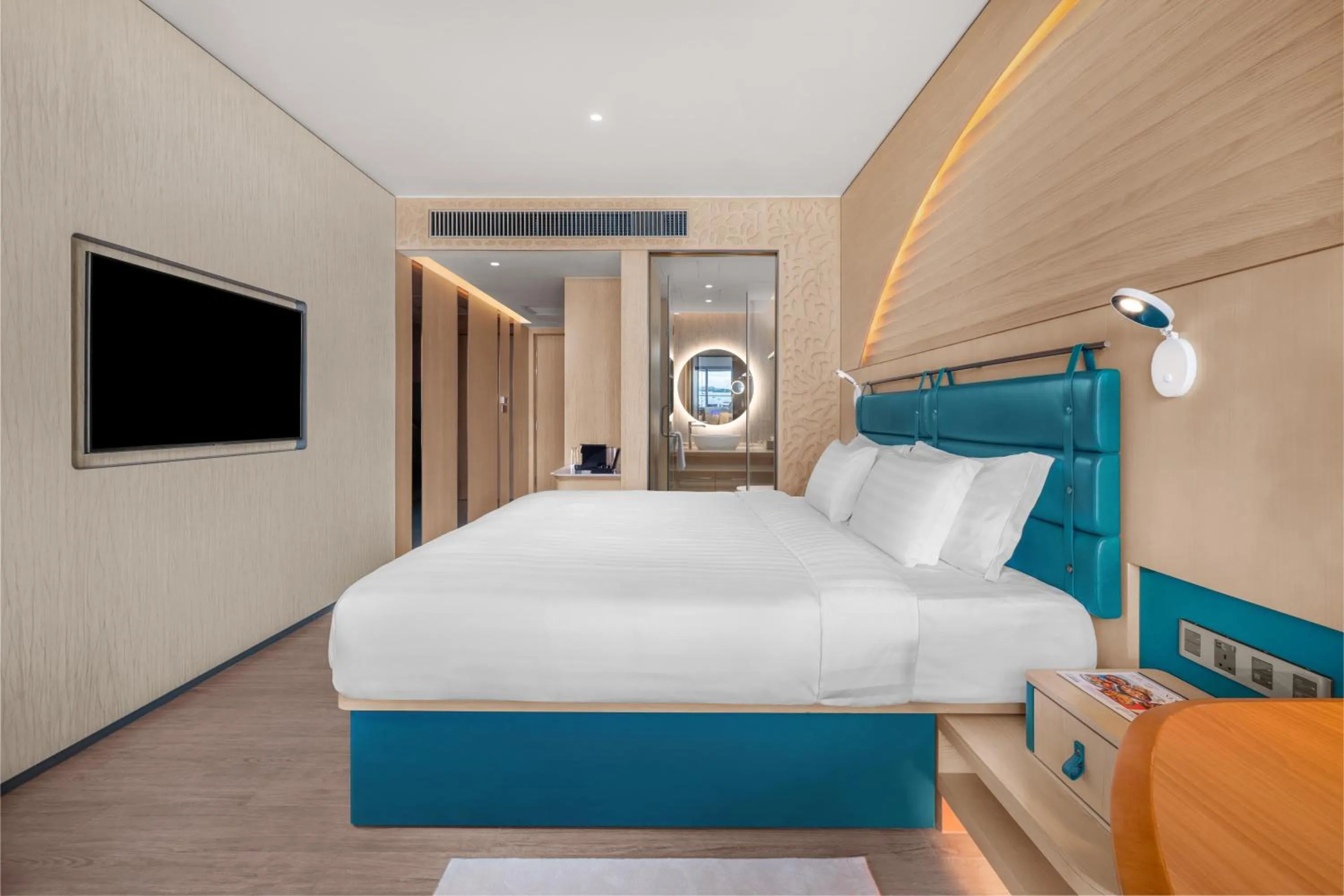 Photo of the whole room, Bed in WM Hotel Hong Kong, Vignette Collection