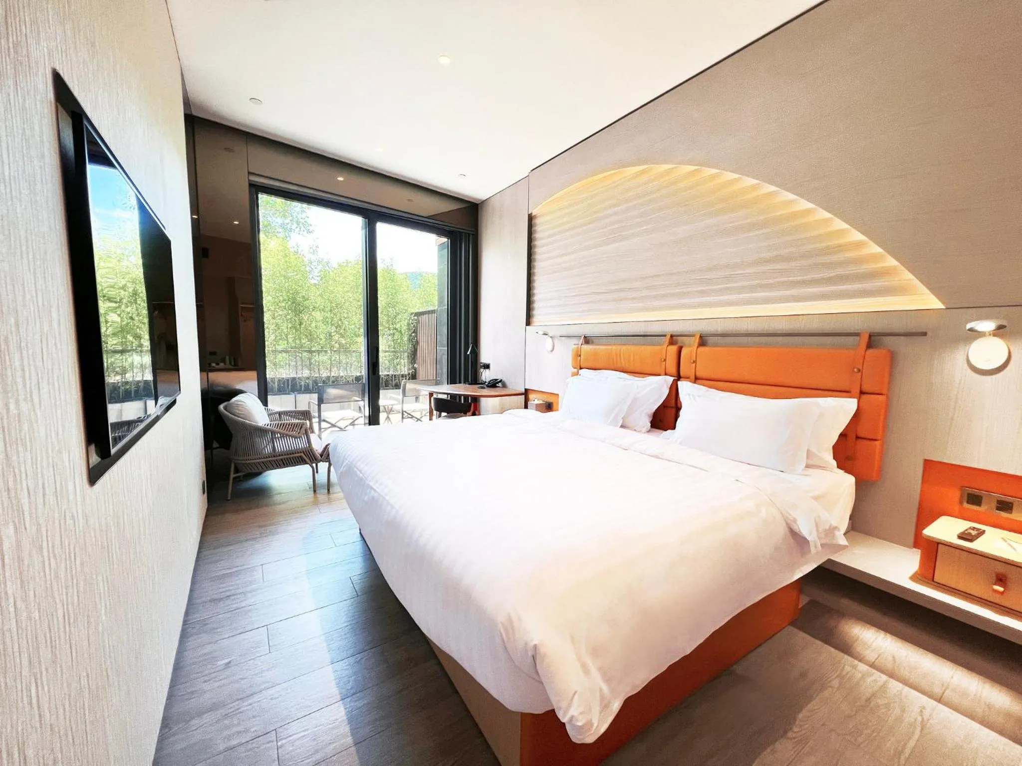 Photo of the whole room, Bed in WM Hotel Hong Kong, Vignette Collection