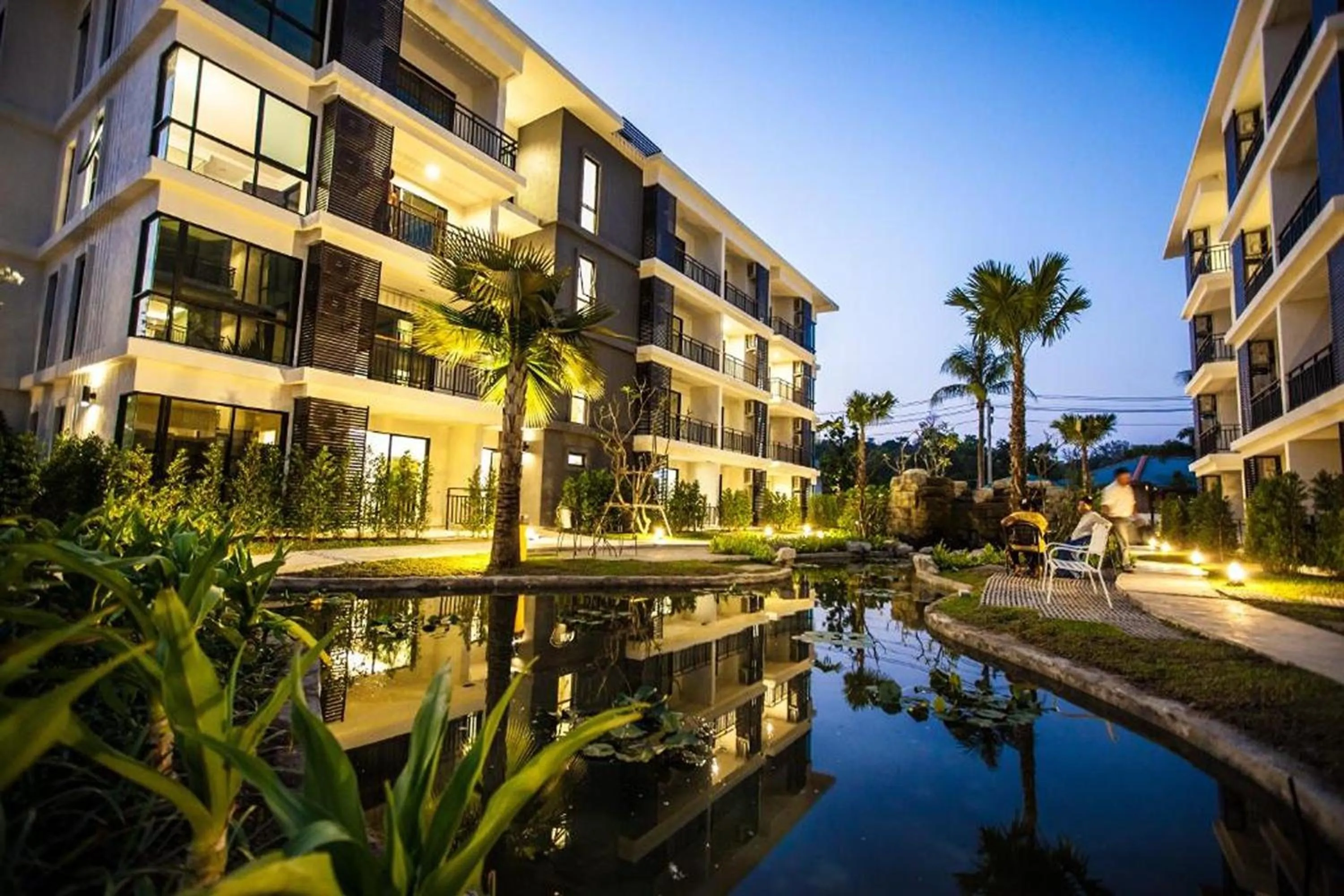 Property building in The Title Beach Front