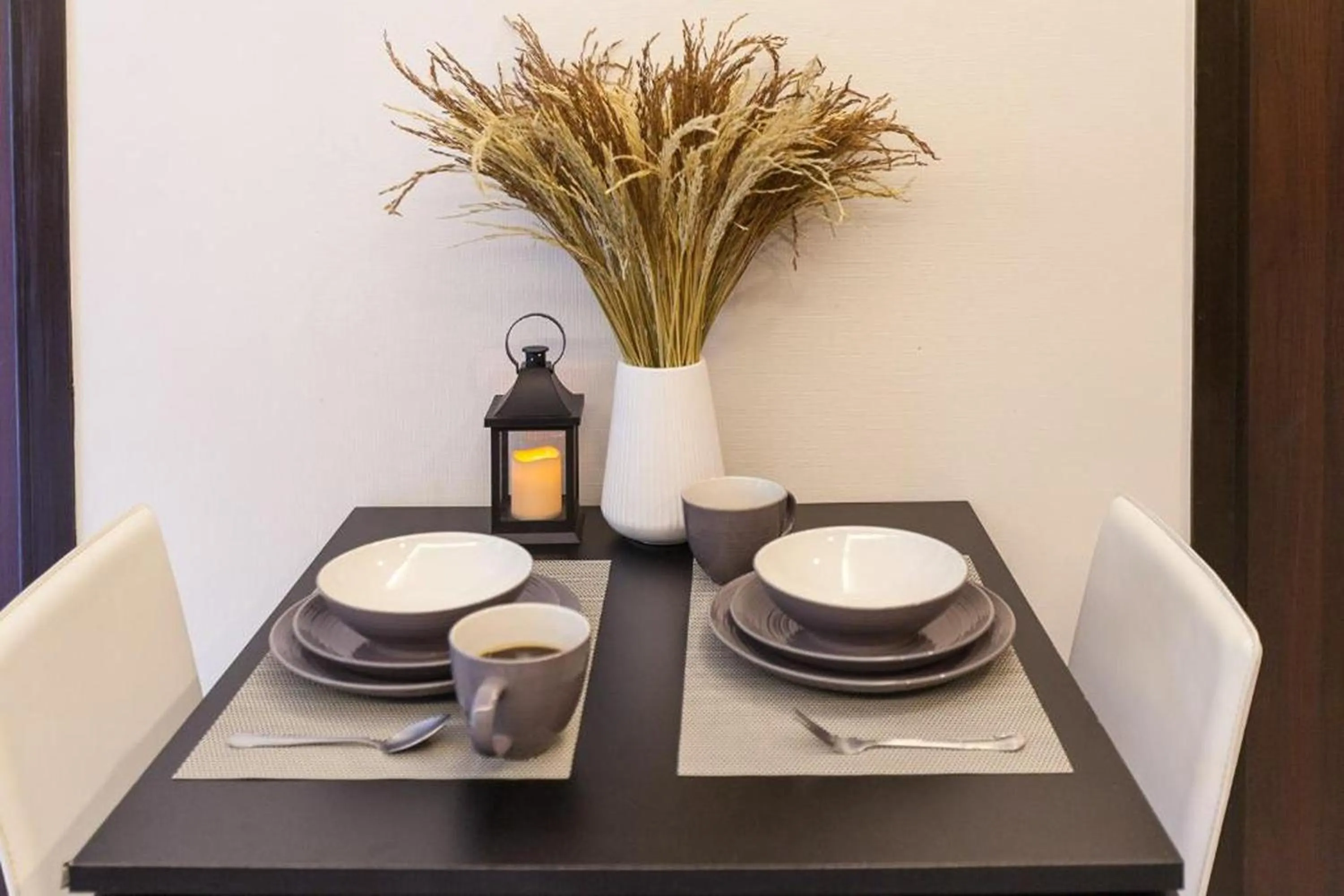 Dining area in The Title Beach Front