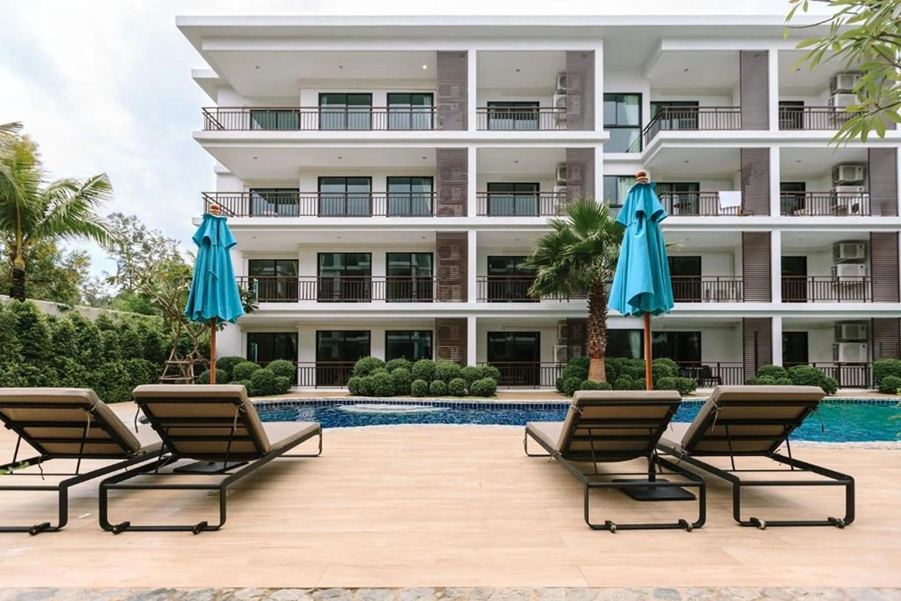 Property building in The Title Beach Front