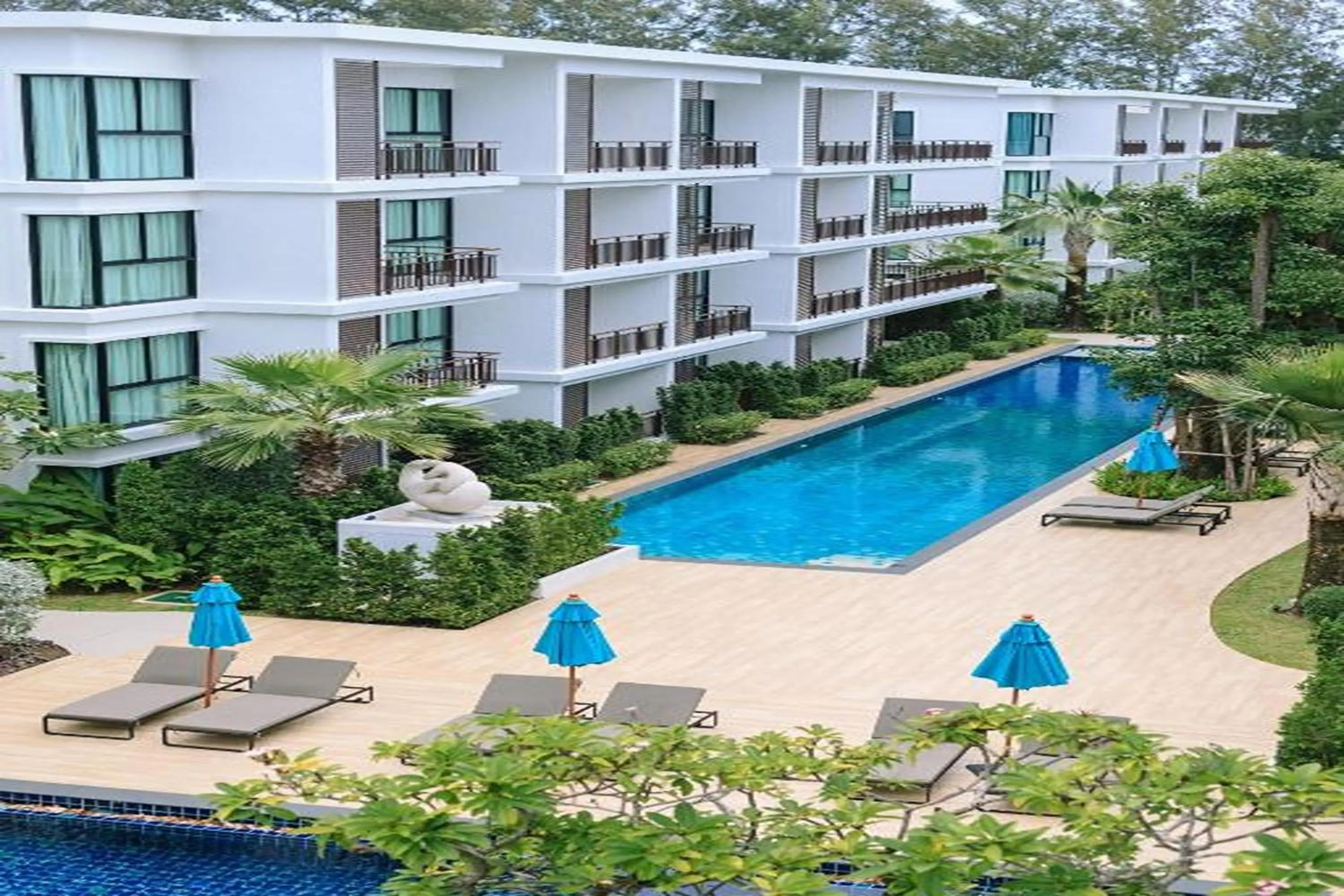 Property building in The Title Beach Front