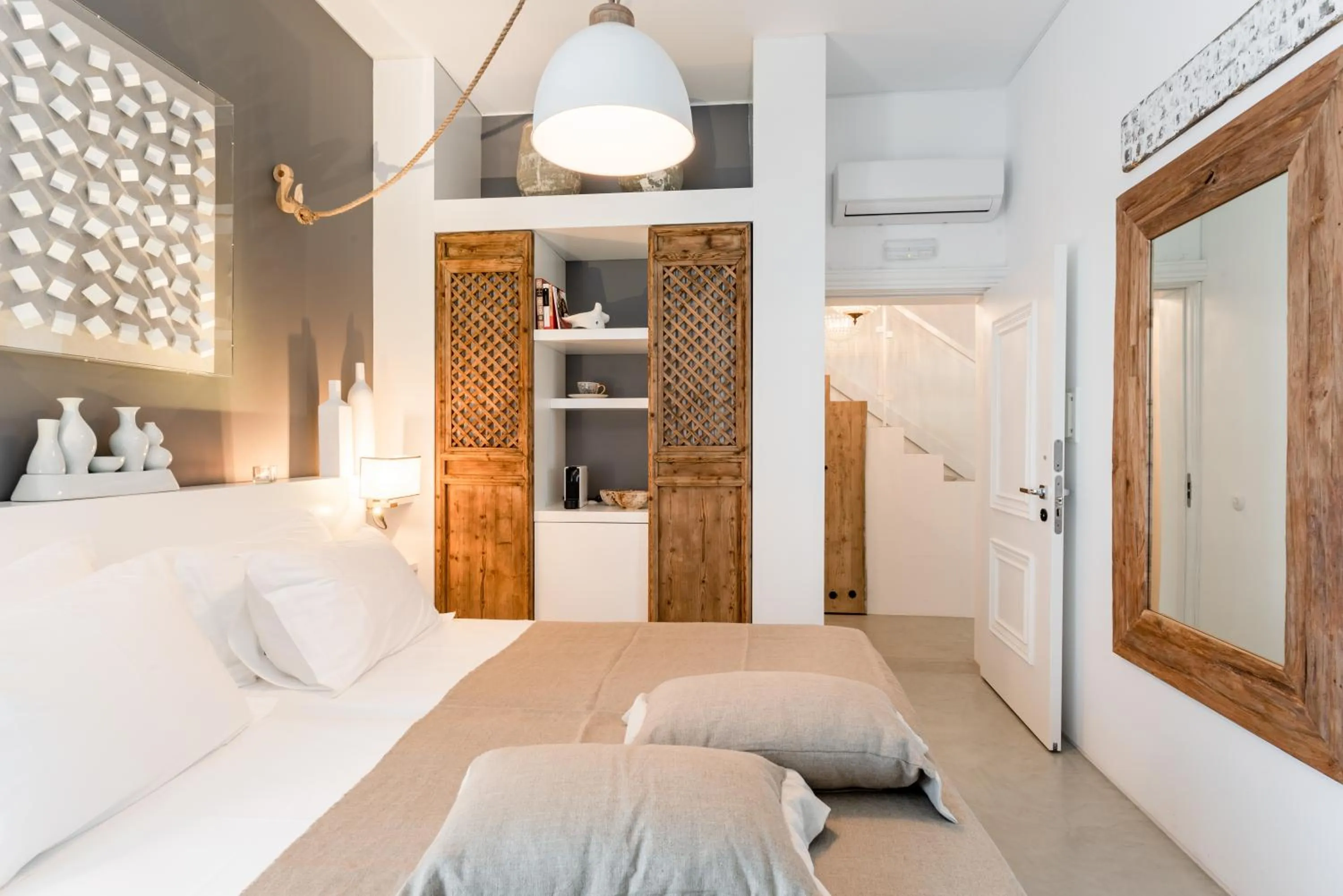 Photo of the whole room, Bed in Colégio Charm House