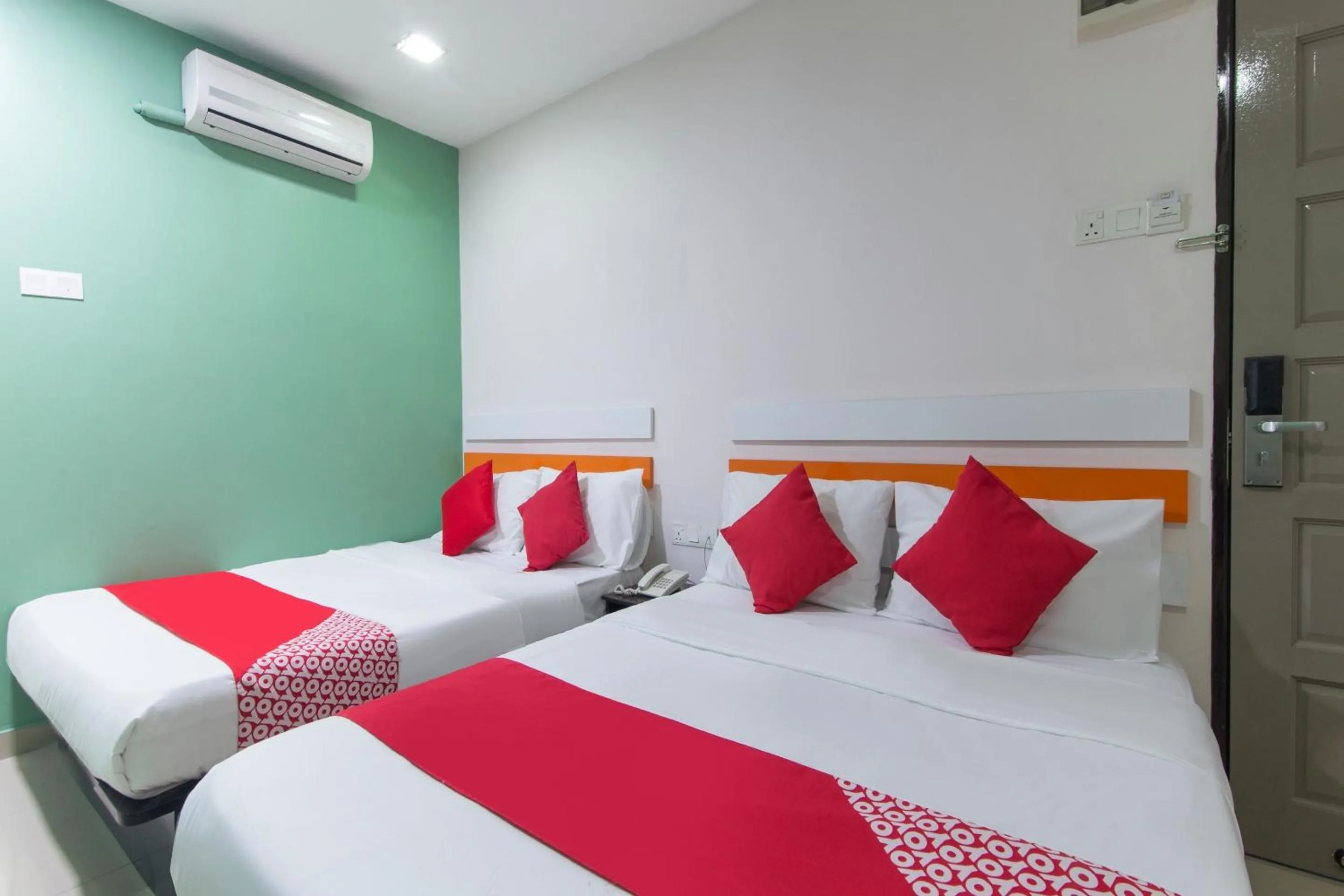 Bedroom in Super OYO 90296 Red Orange Hotel Port Klang