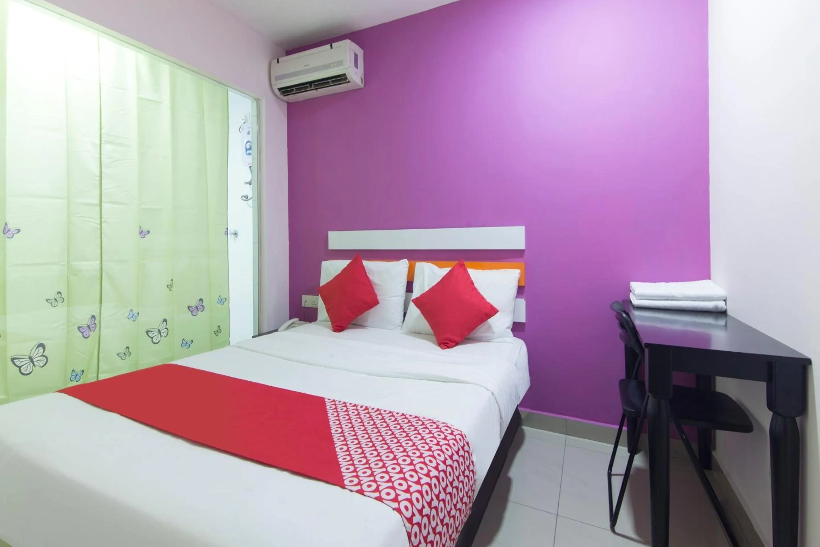 Bedroom in Super OYO 90296 Red Orange Hotel Port Klang