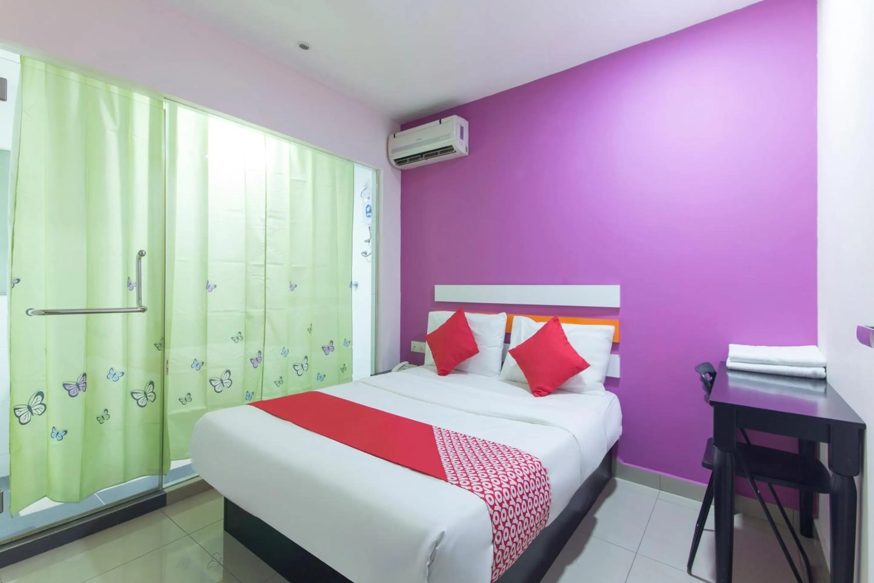 Bedroom in Super OYO 90296 Red Orange Hotel Port Klang