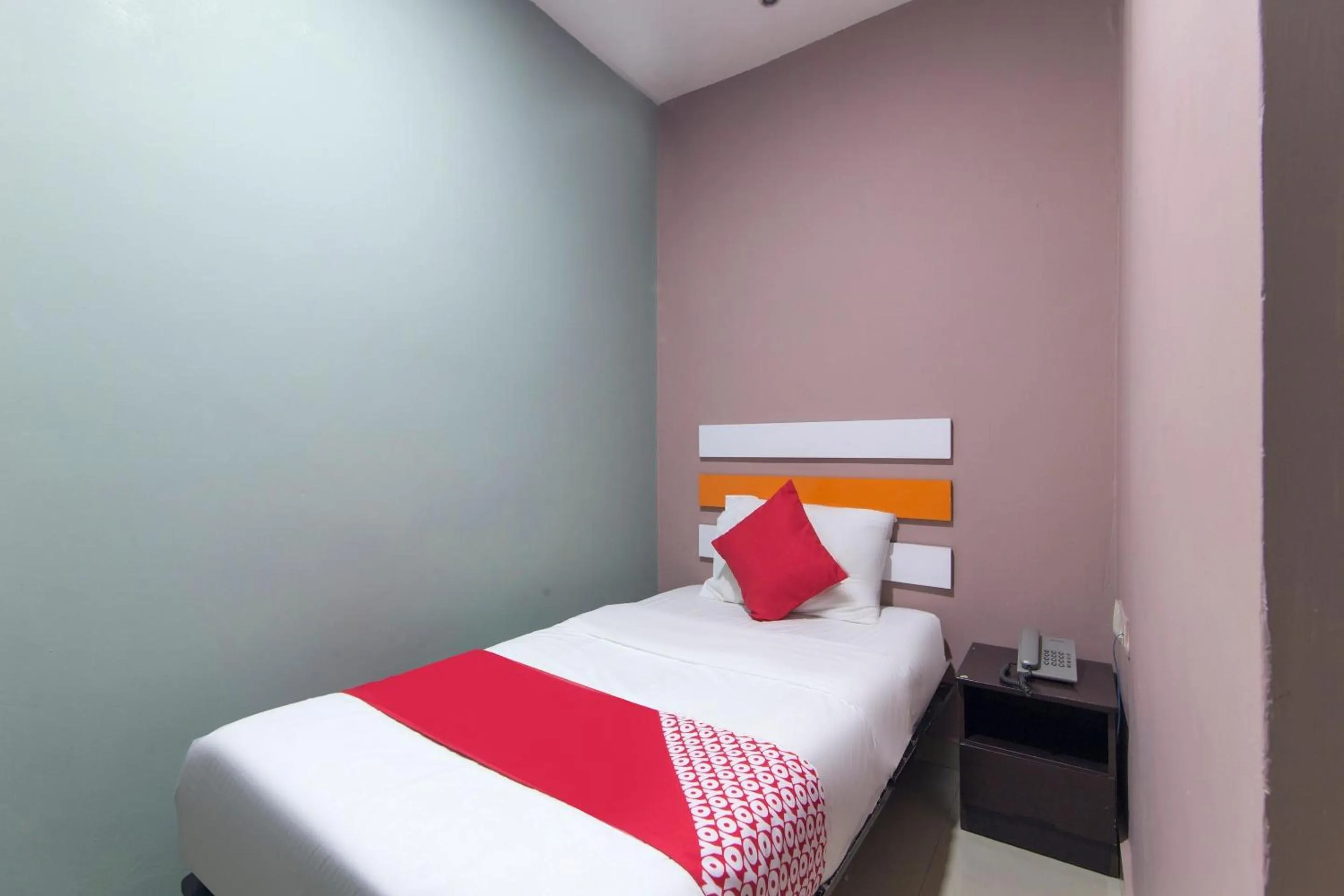 Bedroom in Super OYO 90296 Red Orange Hotel Port Klang