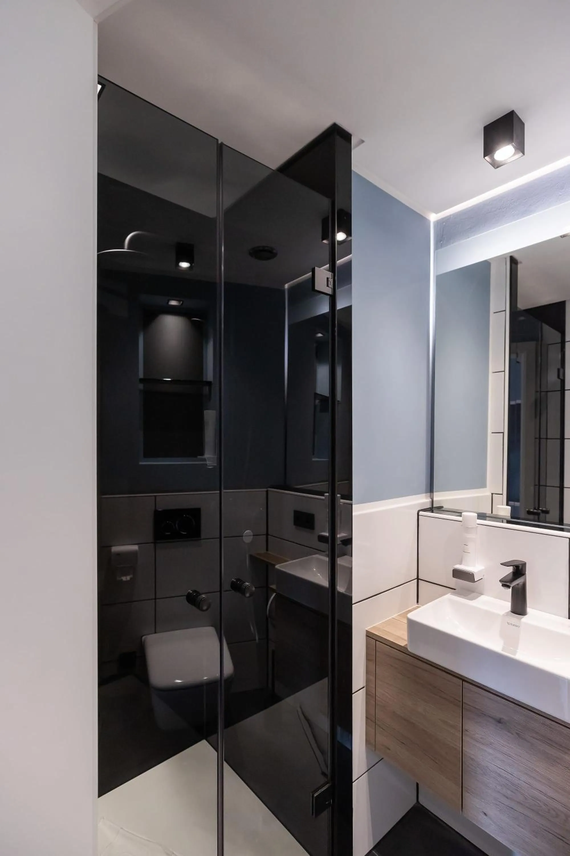 Bathroom in Oldtown Studios by dasPaul