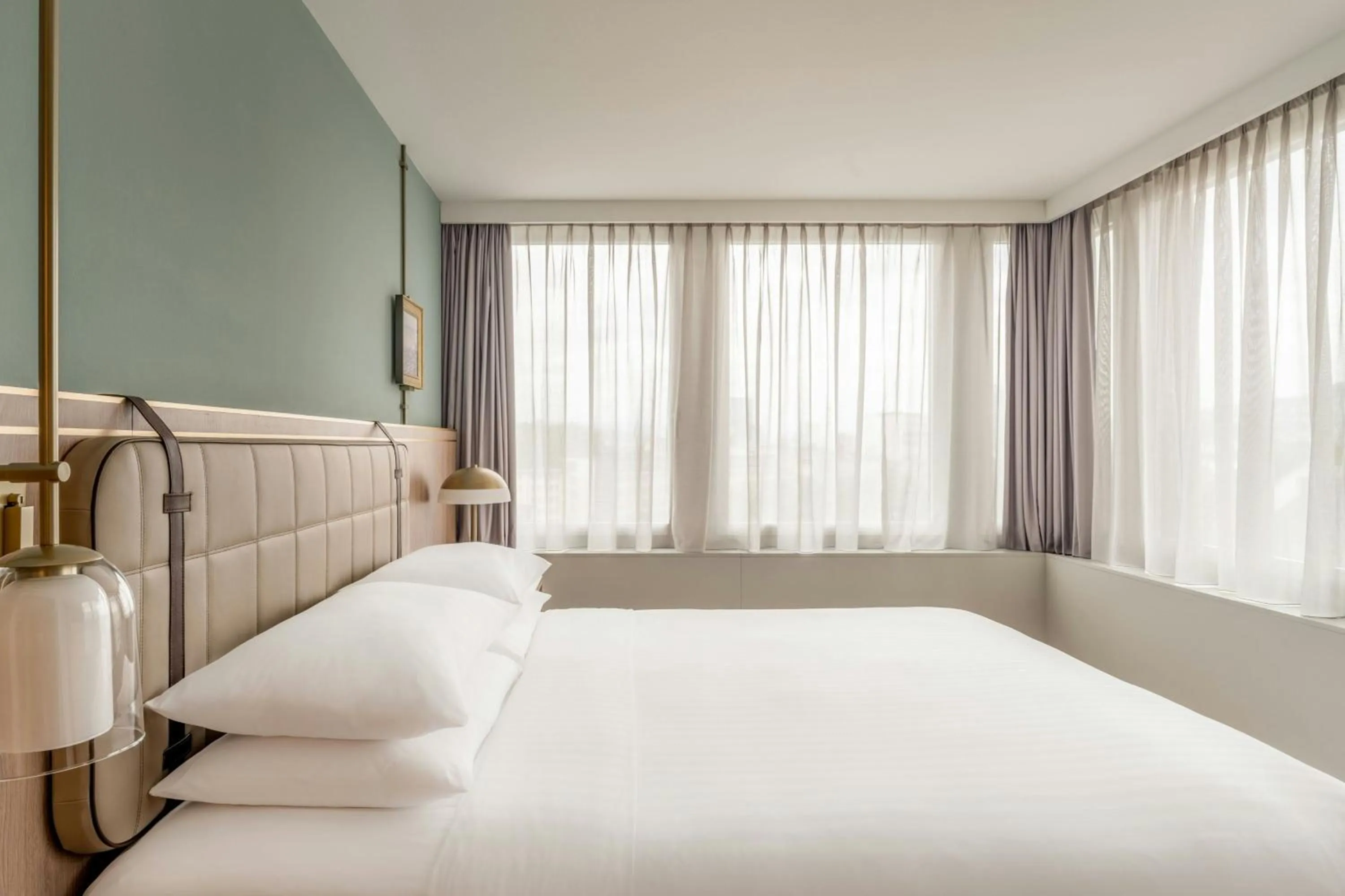 Bedroom, Bed in Zurich Marriott Hotel