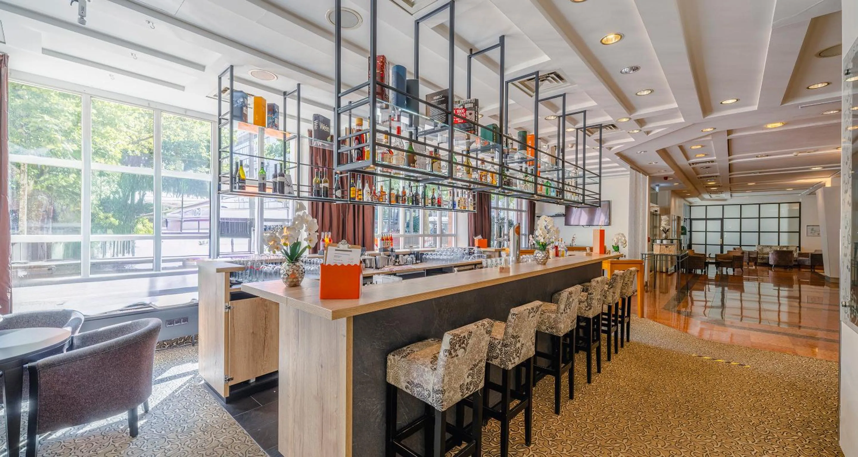 Lounge or bar in The Q - Quadro City Hotel