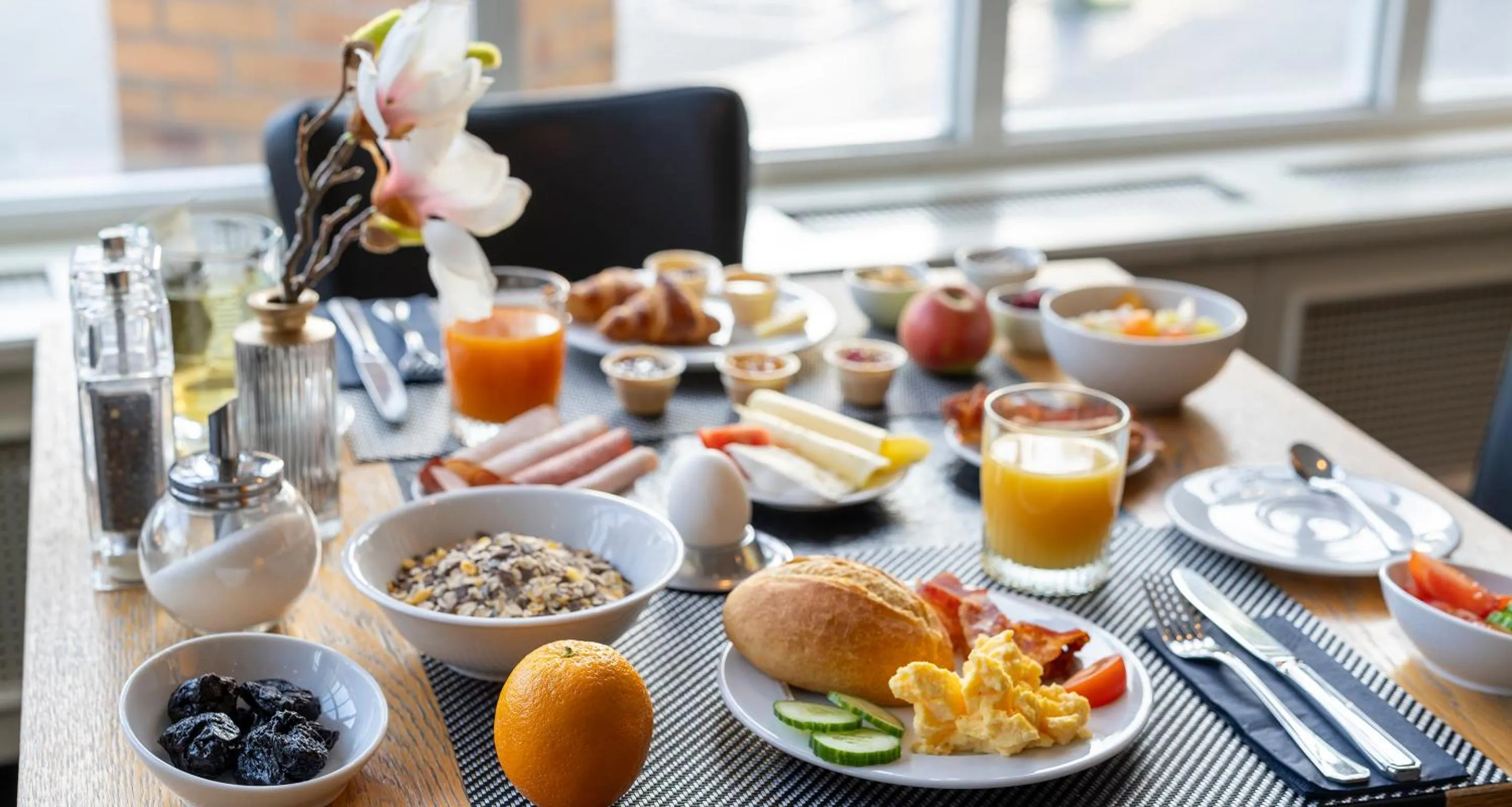 Breakfast in The Q - Quadro City Hotel