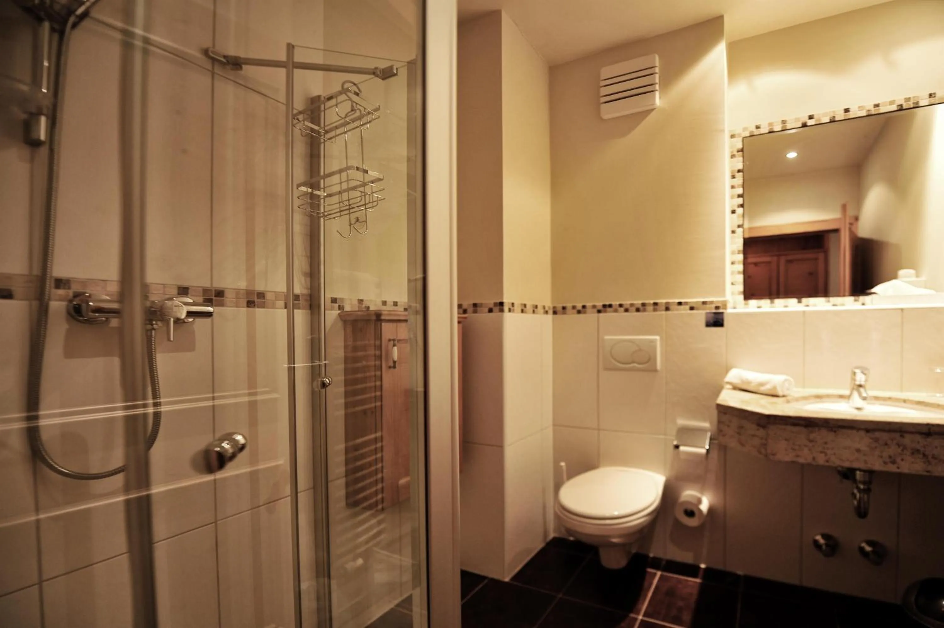 Shower in Fischerwirt am See