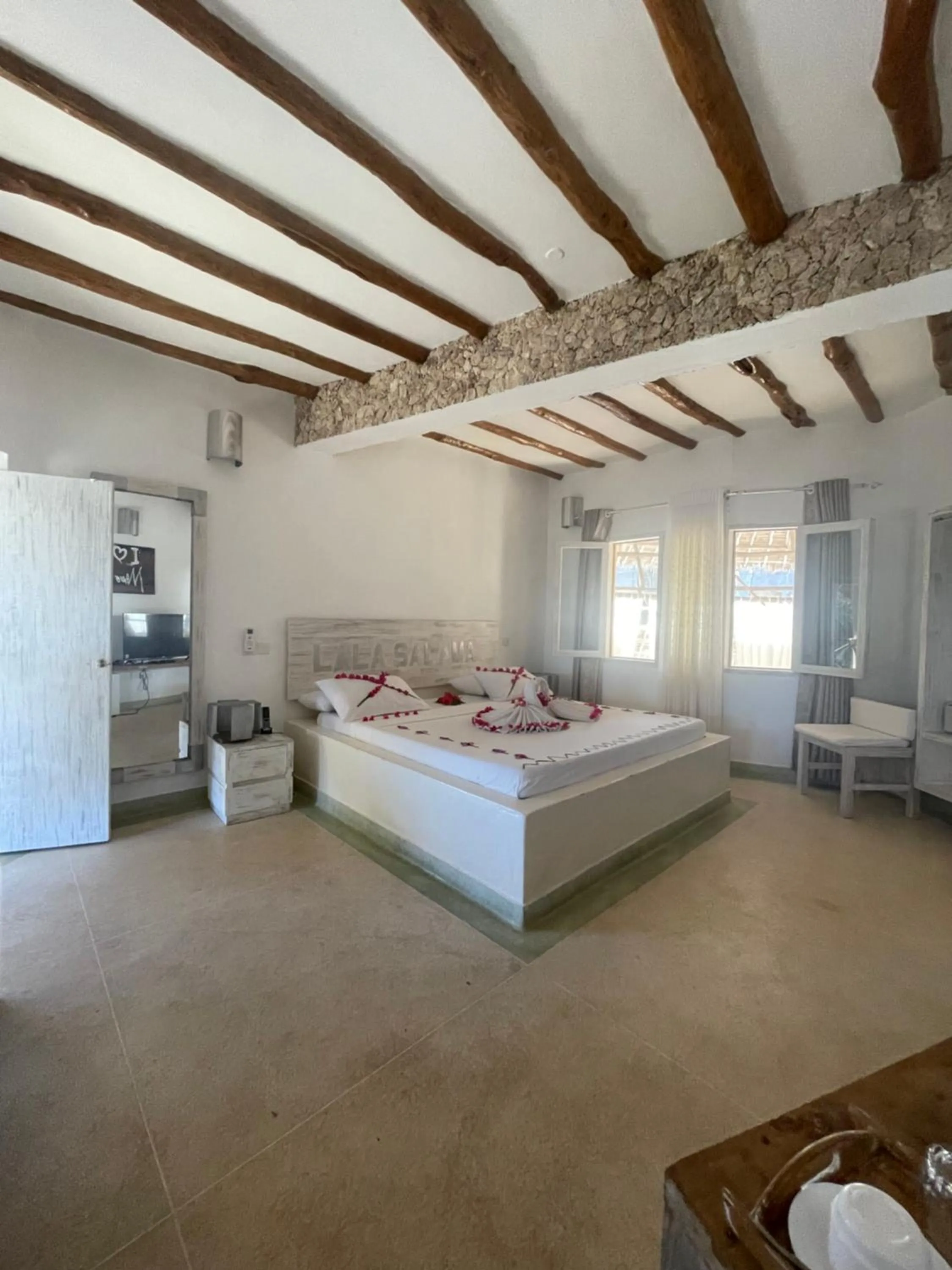 Bed in Mawe Zuri Resort