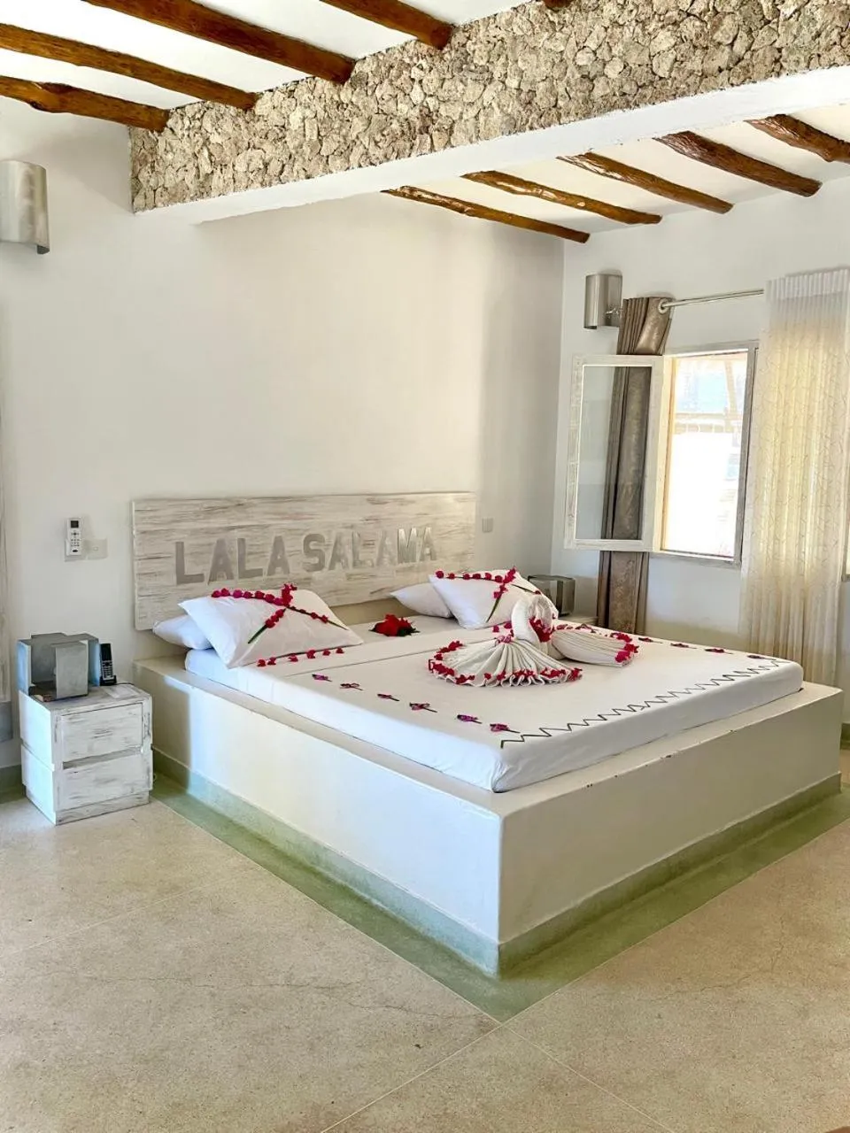 Bed in Mawe Zuri Resort