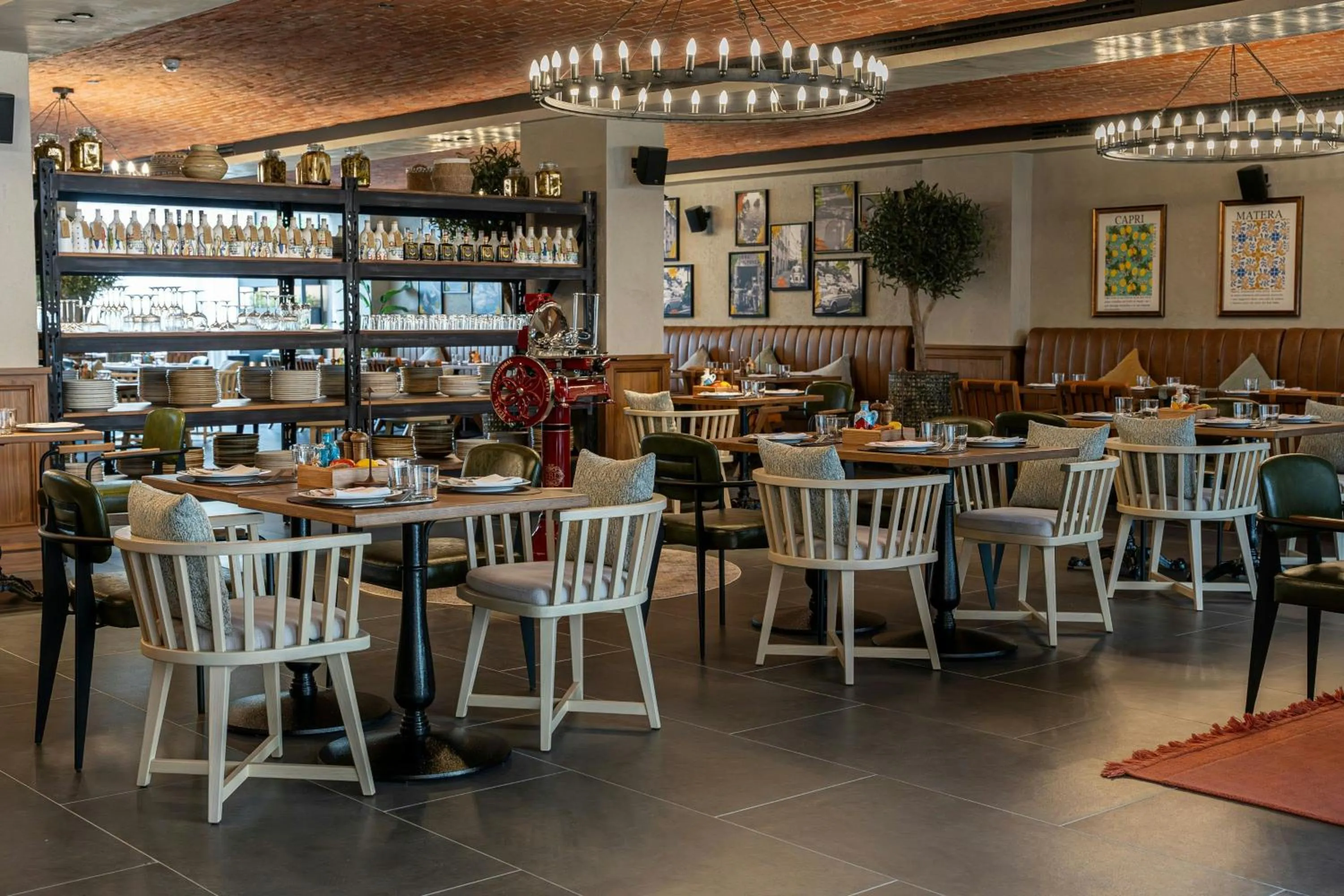 Restaurant/places to eat in Riyadh Marriott Hotel