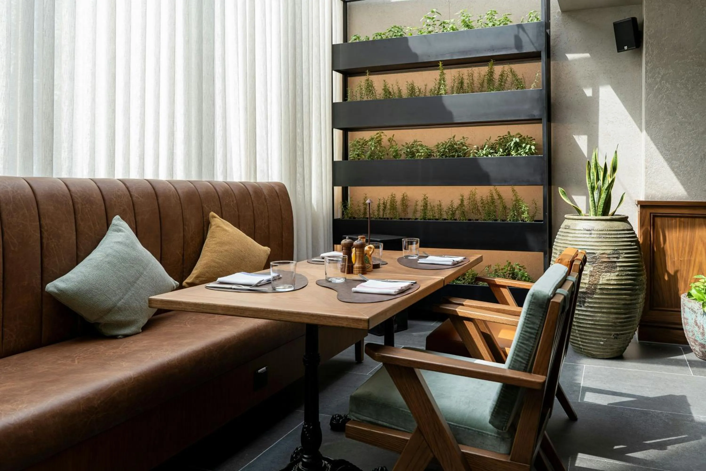 Restaurant/places to eat in Riyadh Marriott Hotel