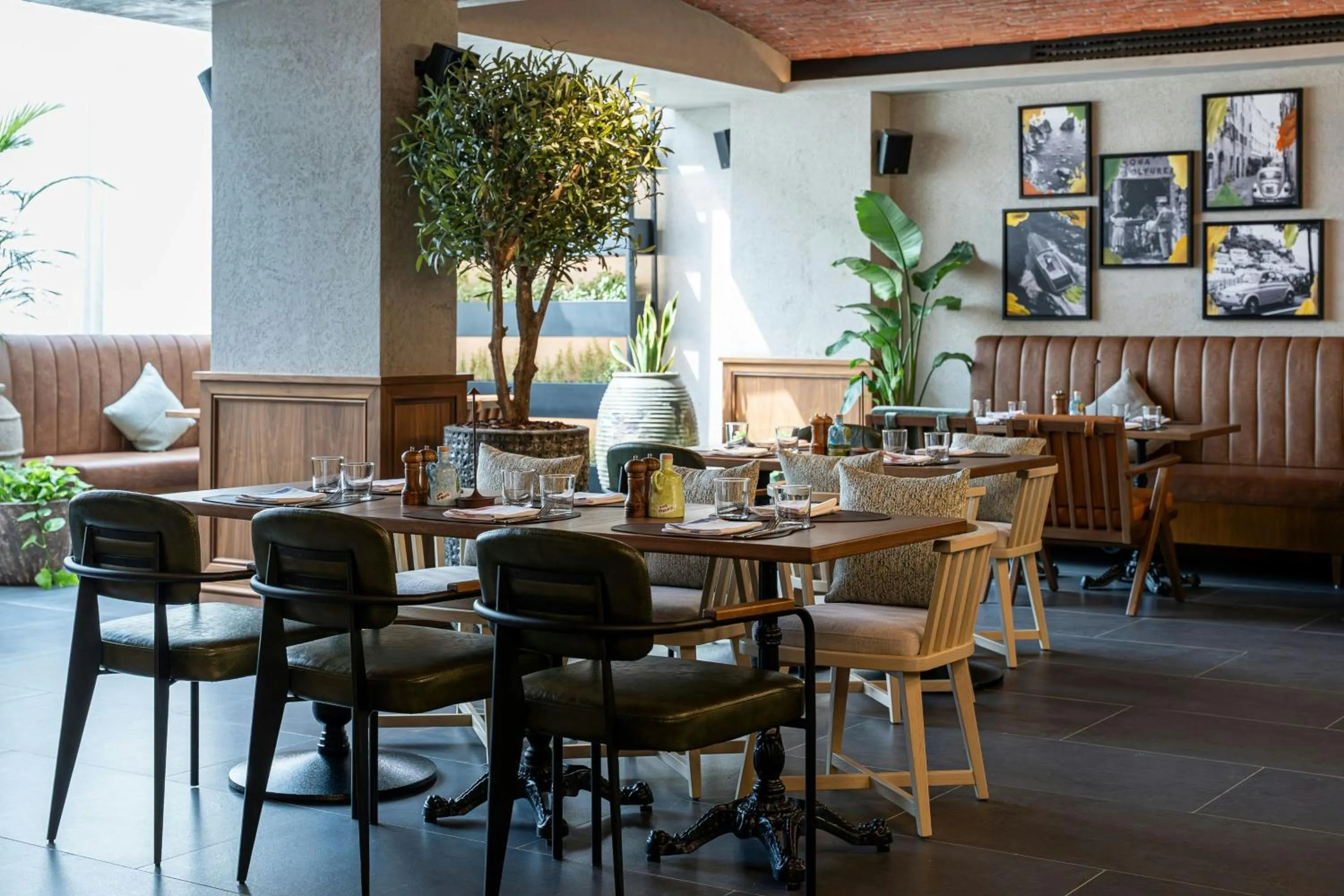 Restaurant/places to eat in Riyadh Marriott Hotel