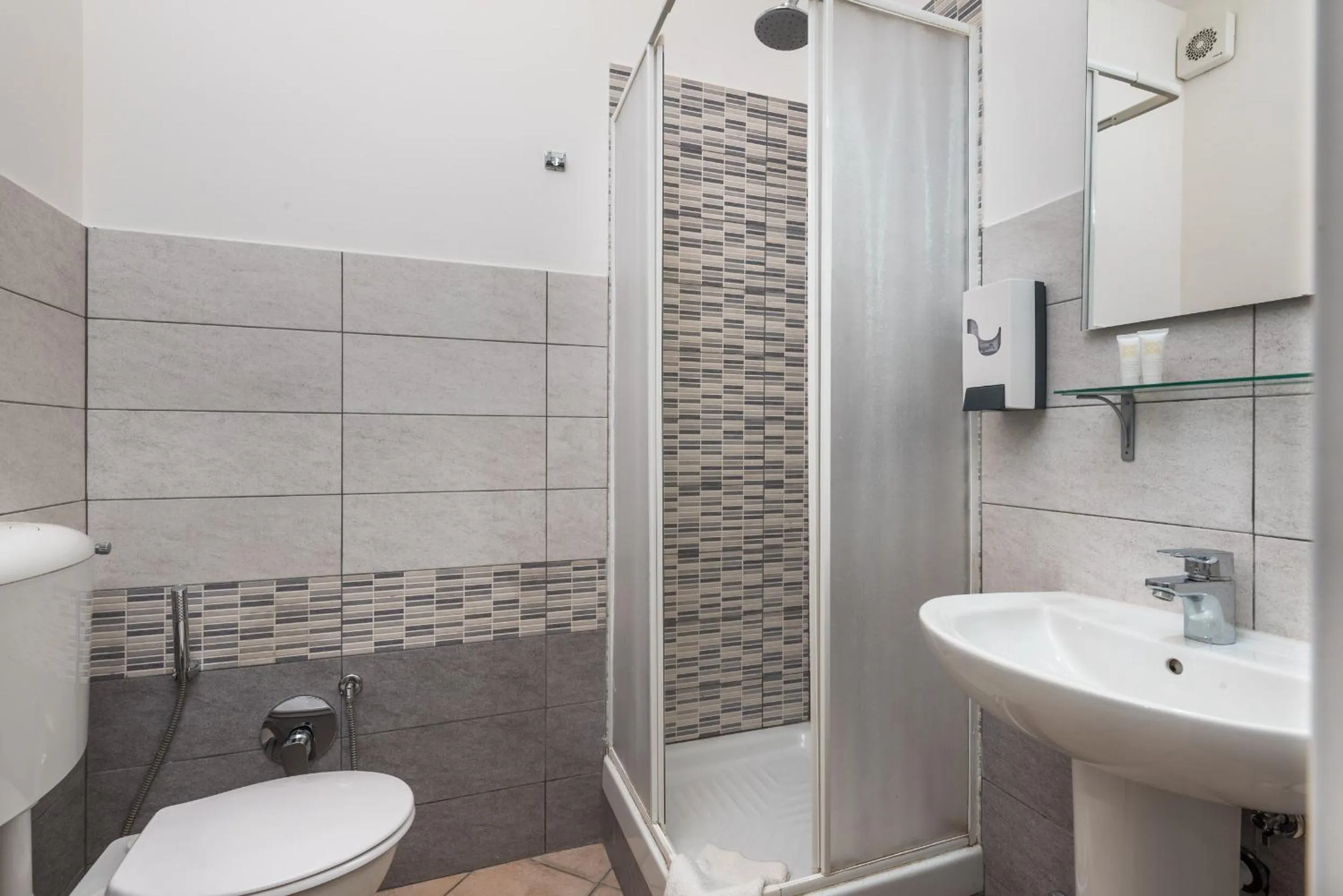 Travelershome 7Metri Ciampino GuestHouse