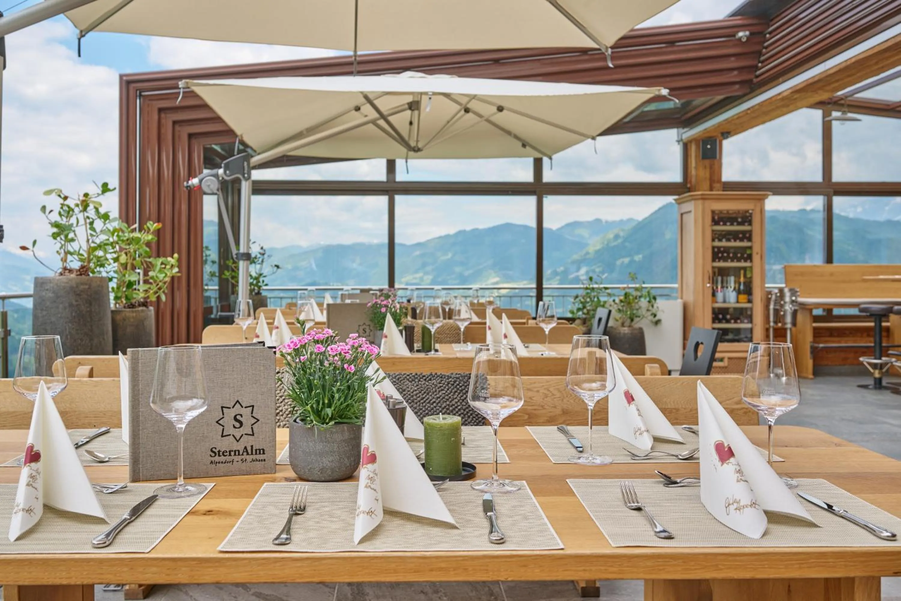 Restaurant/places to eat in Alpendorf Hotel Stern