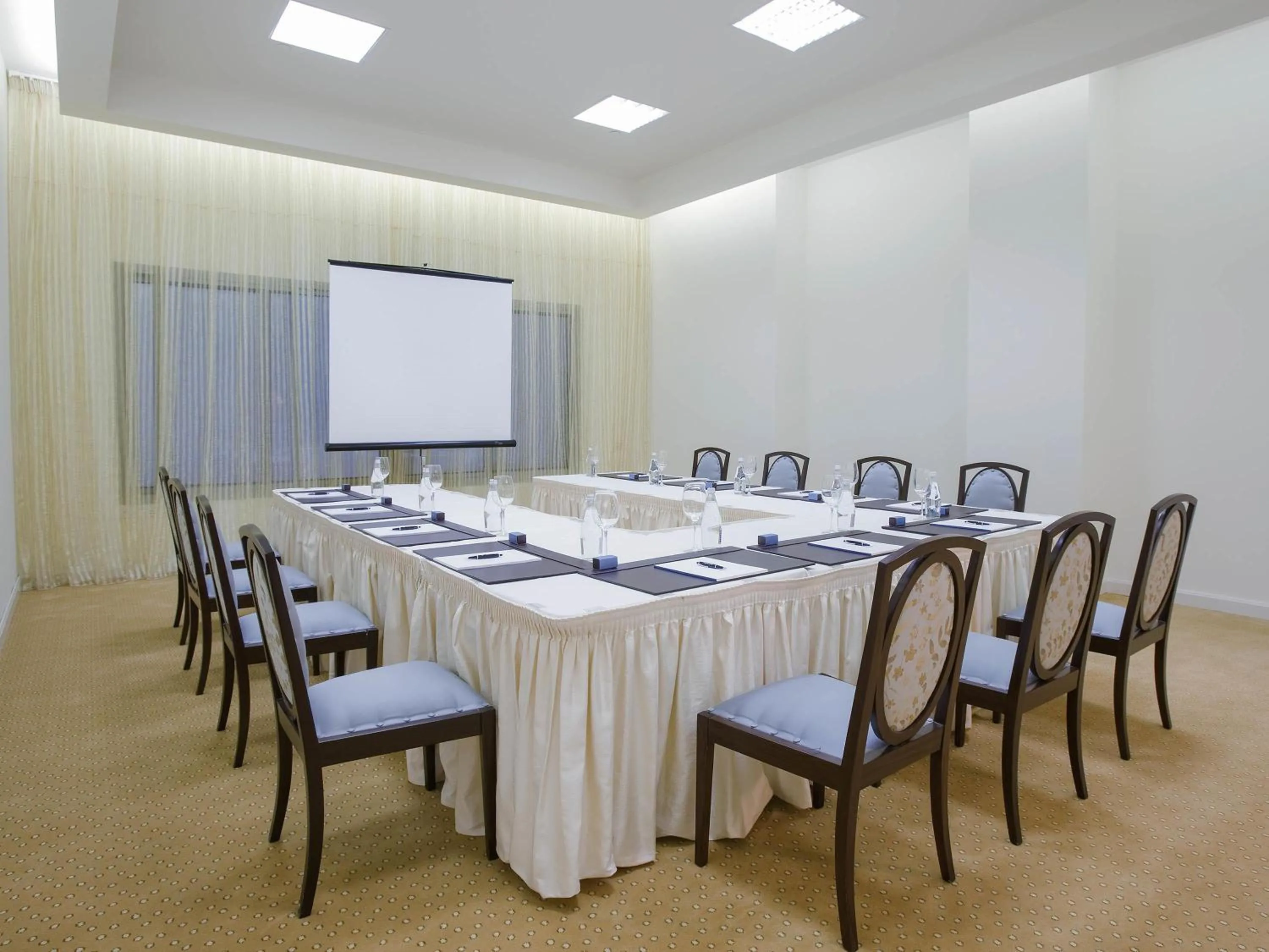 Meeting/conference room in La Cigale Hotel Managed by Accor